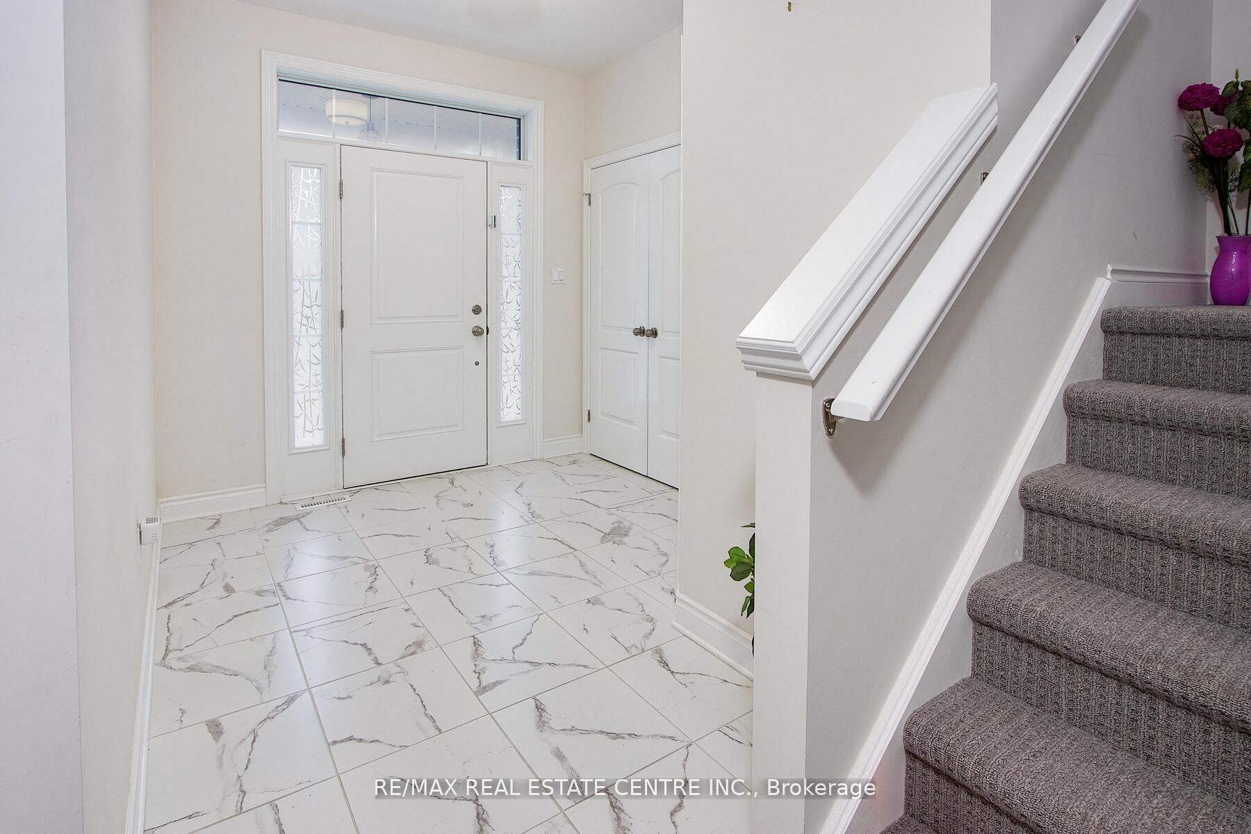13 Sutherland Crescent Property Photo 6