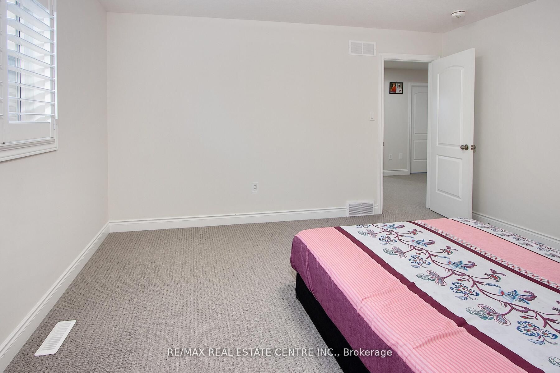 13 Sutherland Crescent Property Photo 29