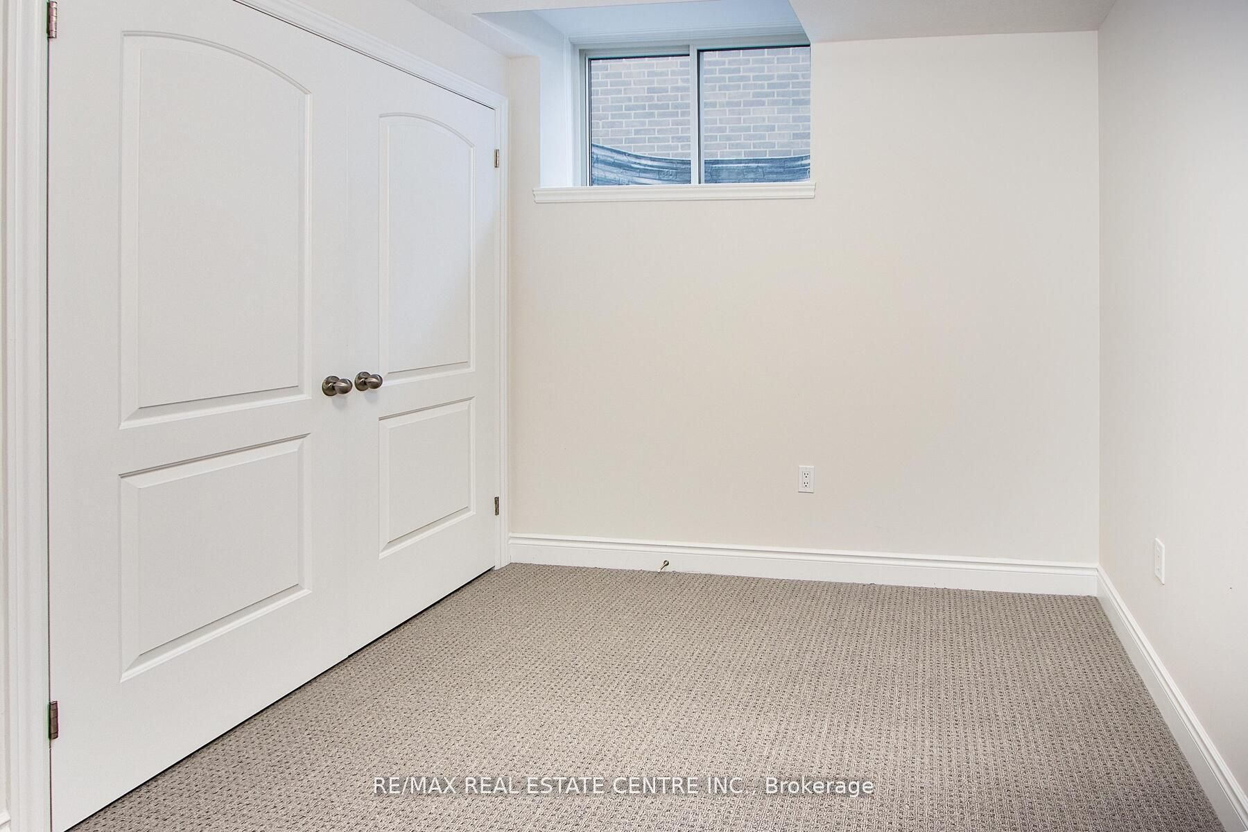 13 Sutherland Crescent Property Photo 38