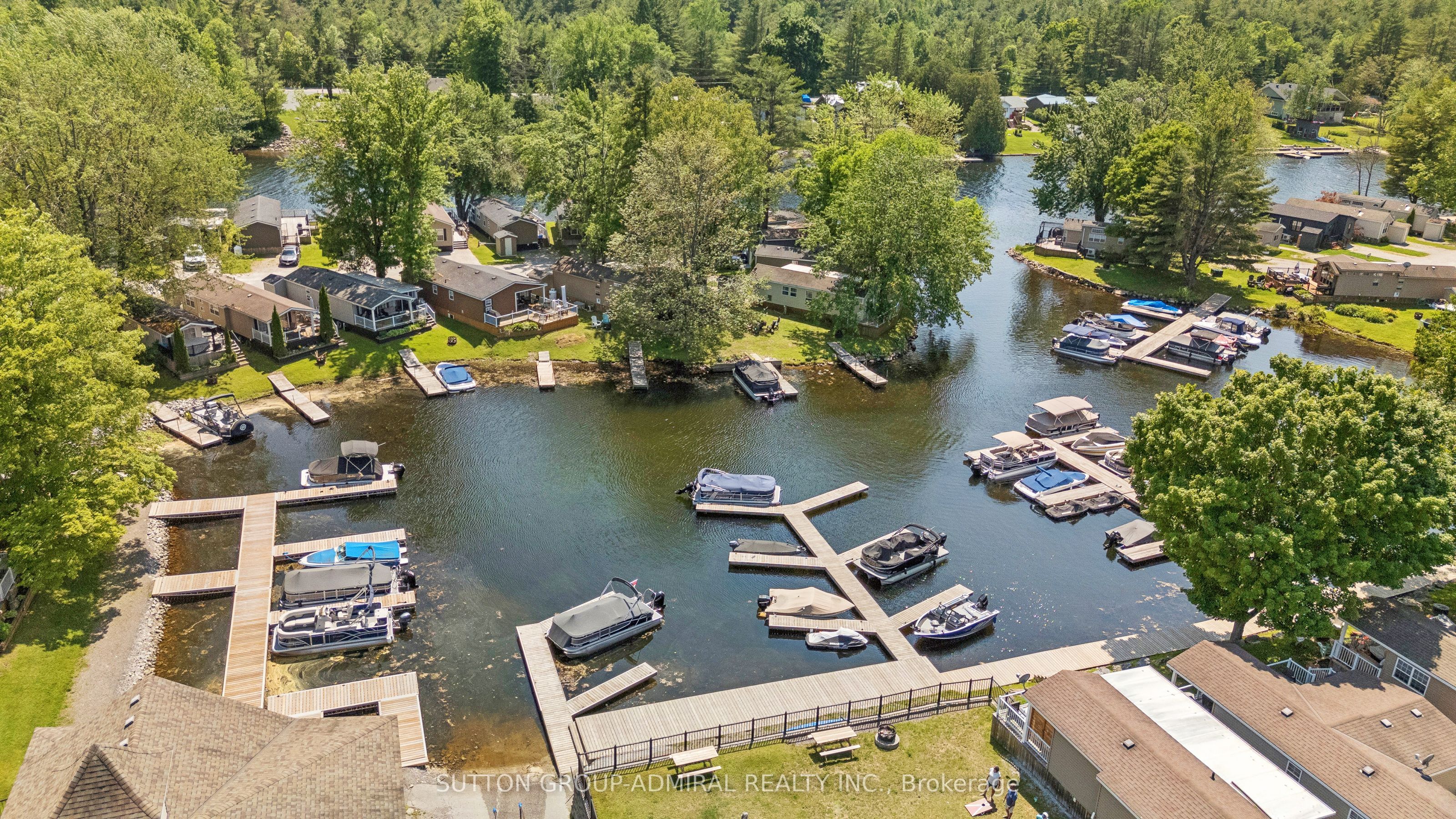1082 Shamrock Marina Rd Property Photo 1