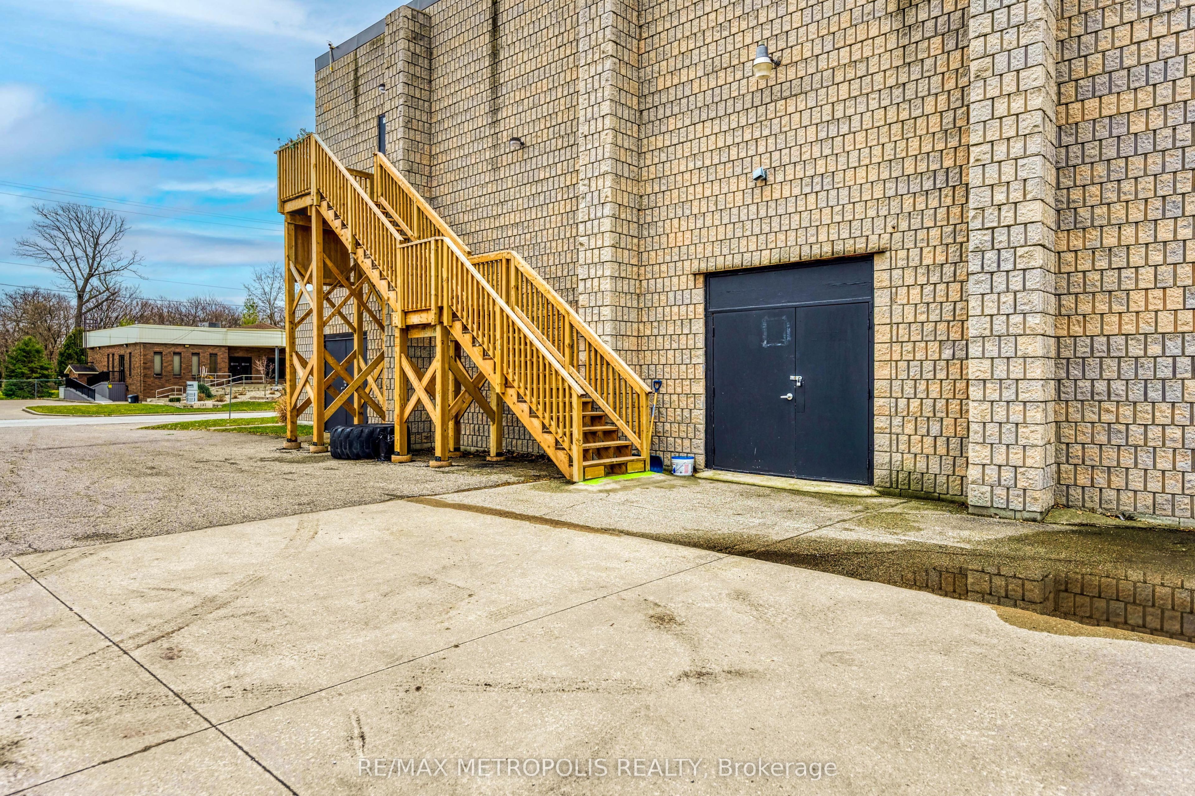 142 Kendall Street Property Photo 25