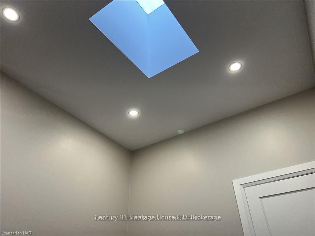 43 Jarvis Street 202 Property Photo 4