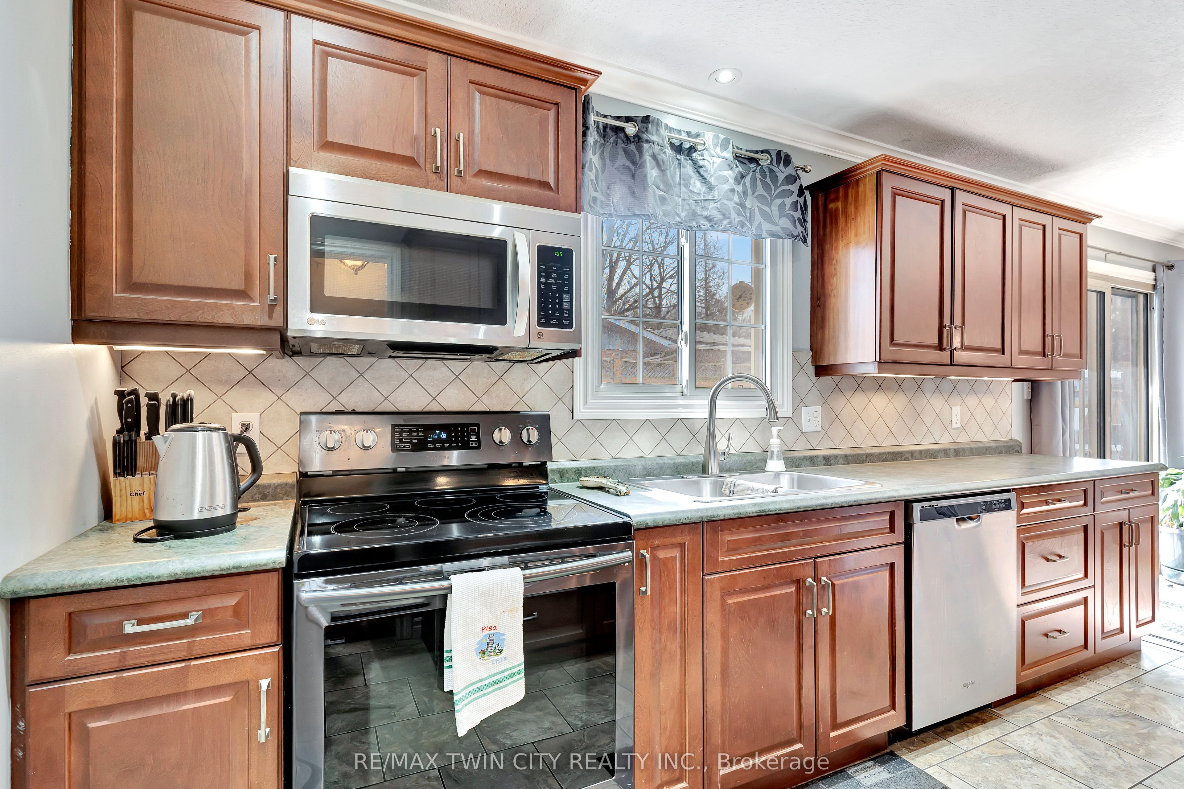 22 Victoria Street Property Photo 6