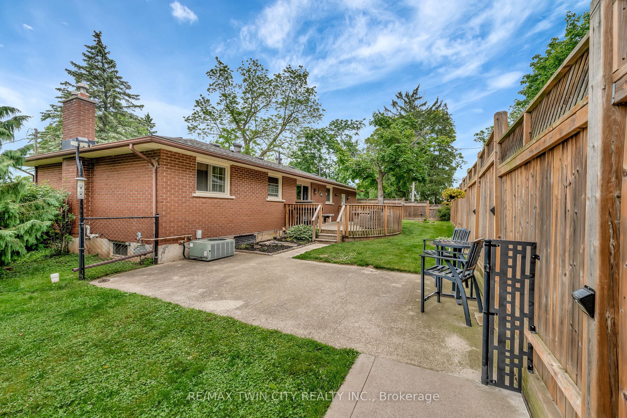 22 Victoria Street Property Photo 17