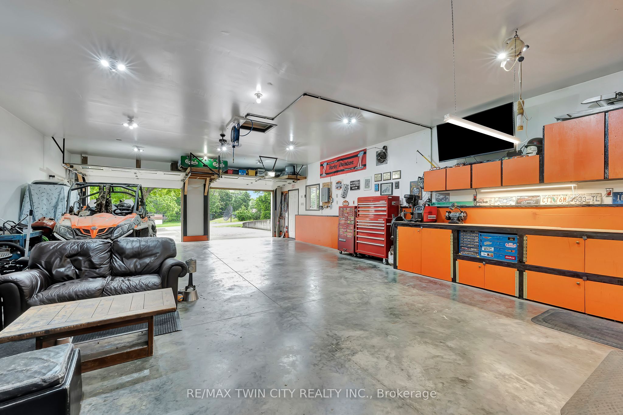 22 Victoria Street Property Photo 23