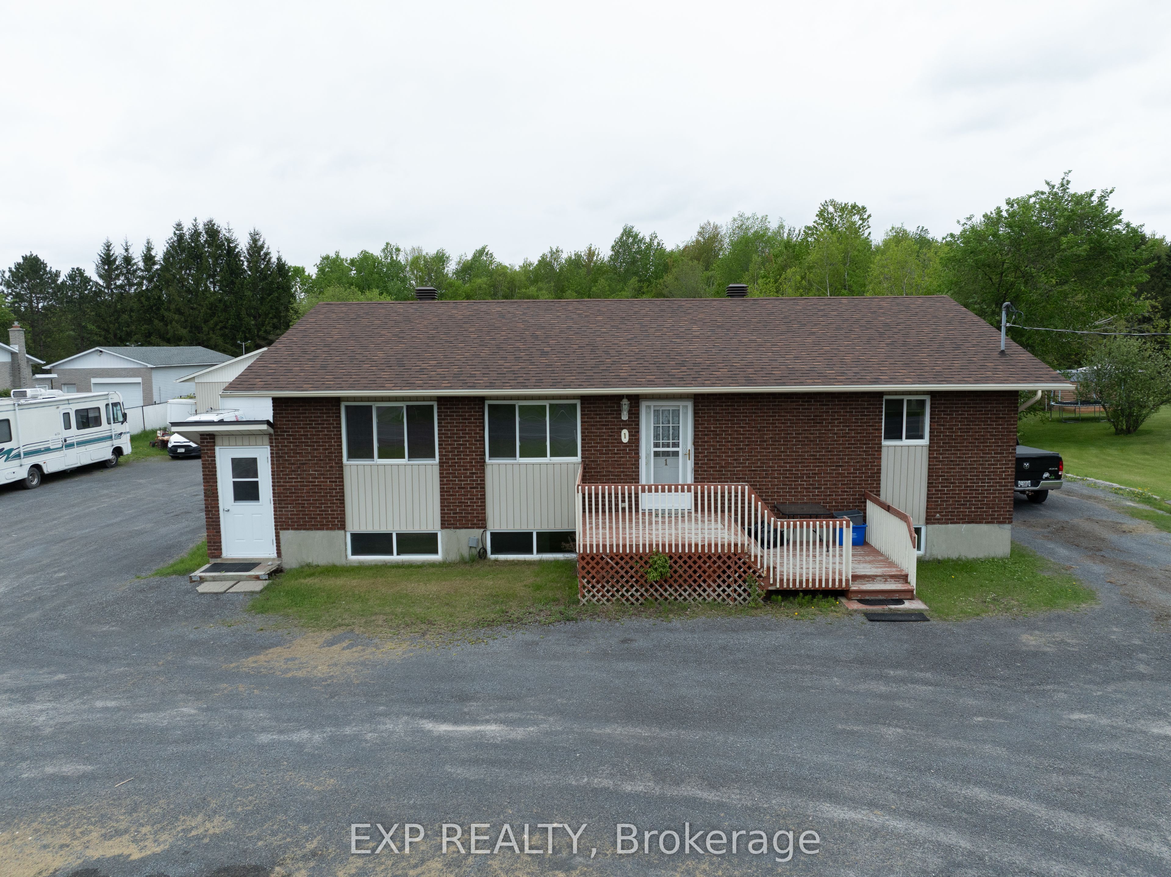 384 Limoges Rd Property Photo 1