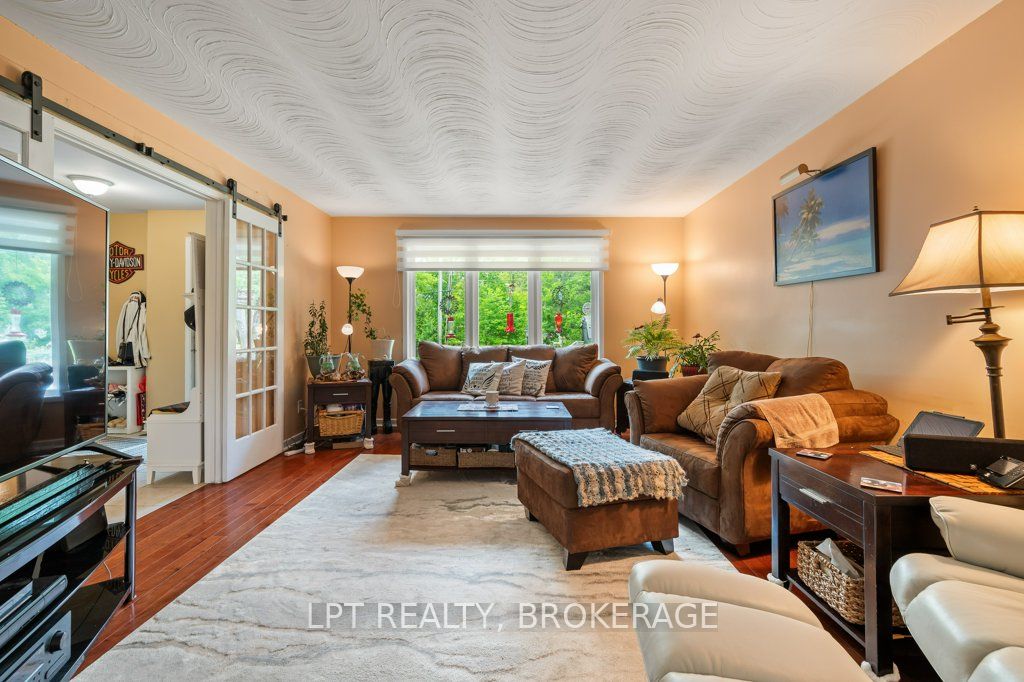 31 Acorn Lane Property Photo 12