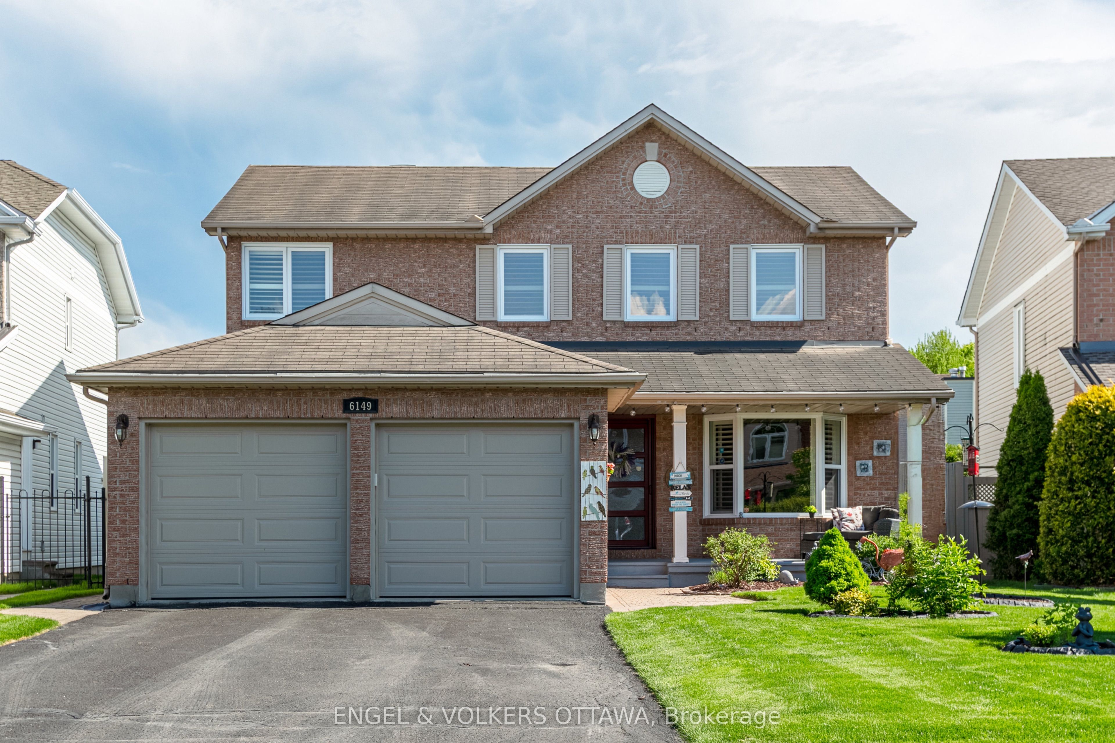 6149 Westwater Crescent Property Photo 1