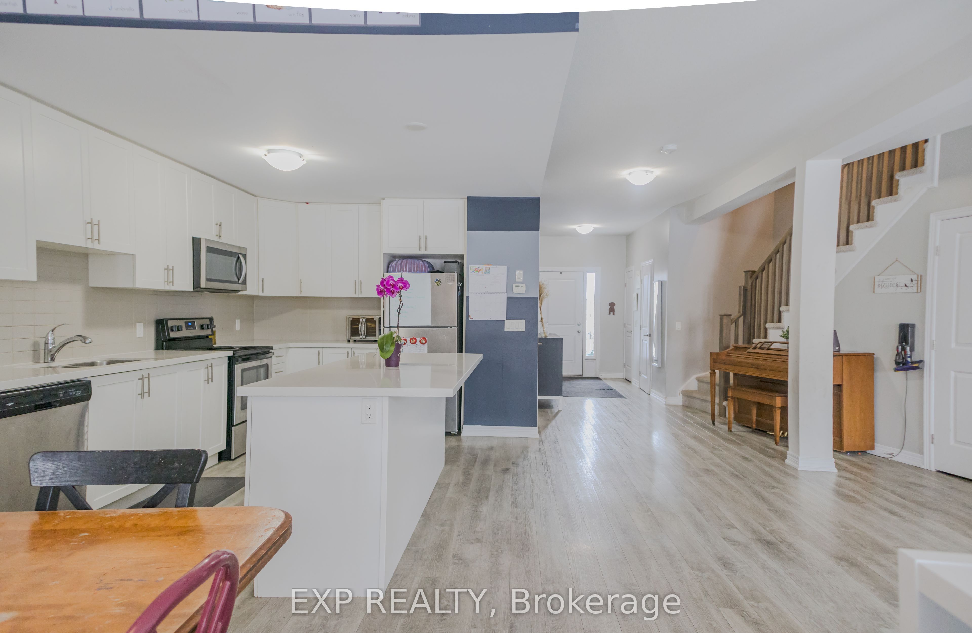 77 Diana Ave Avenue 67 Property Photo 17