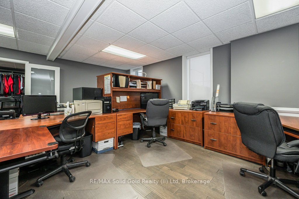 77 Ontario Street S Property Photo 23