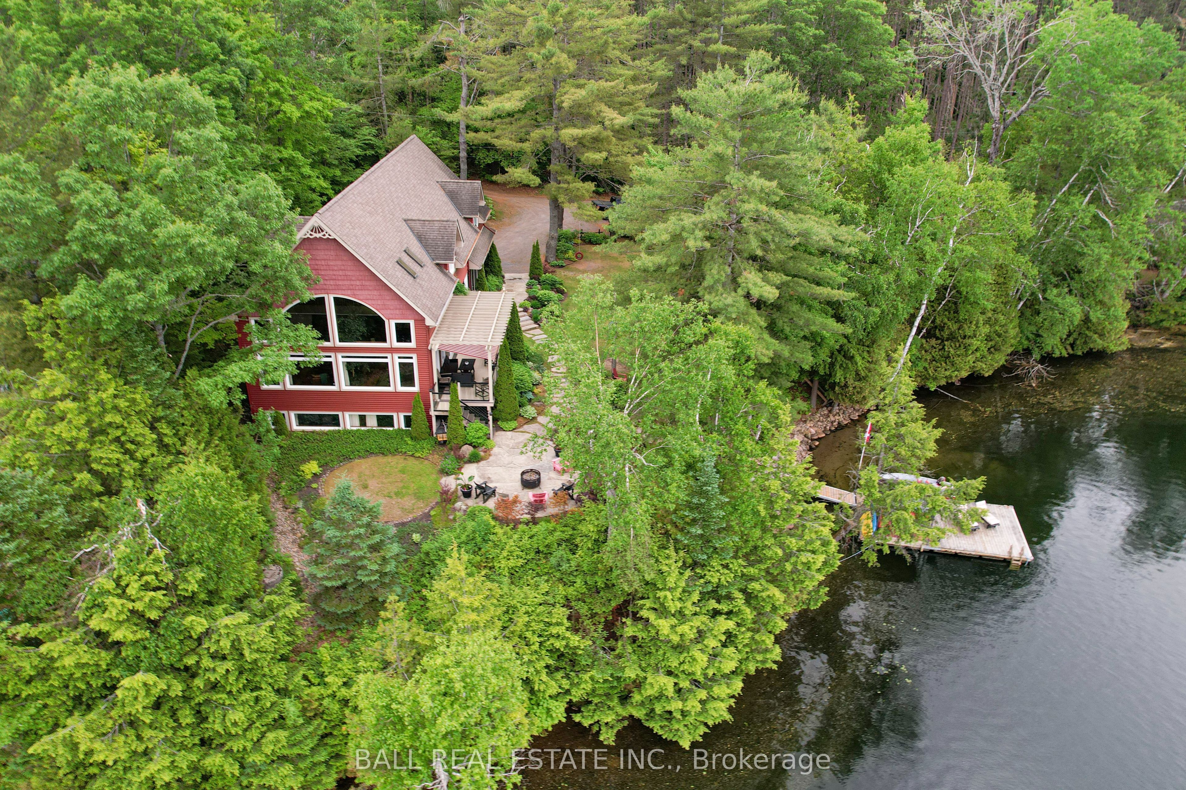 32 Shadowood Ln