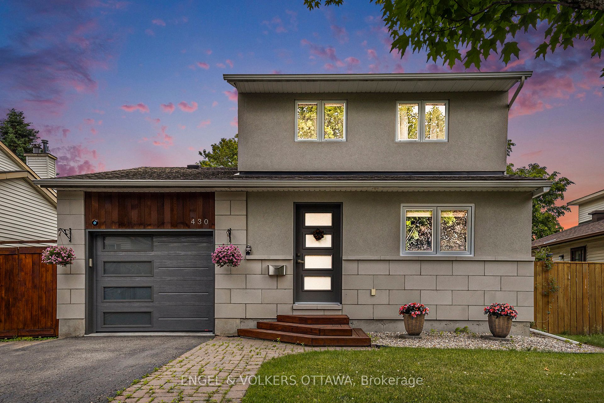 430 Duvernay Dr