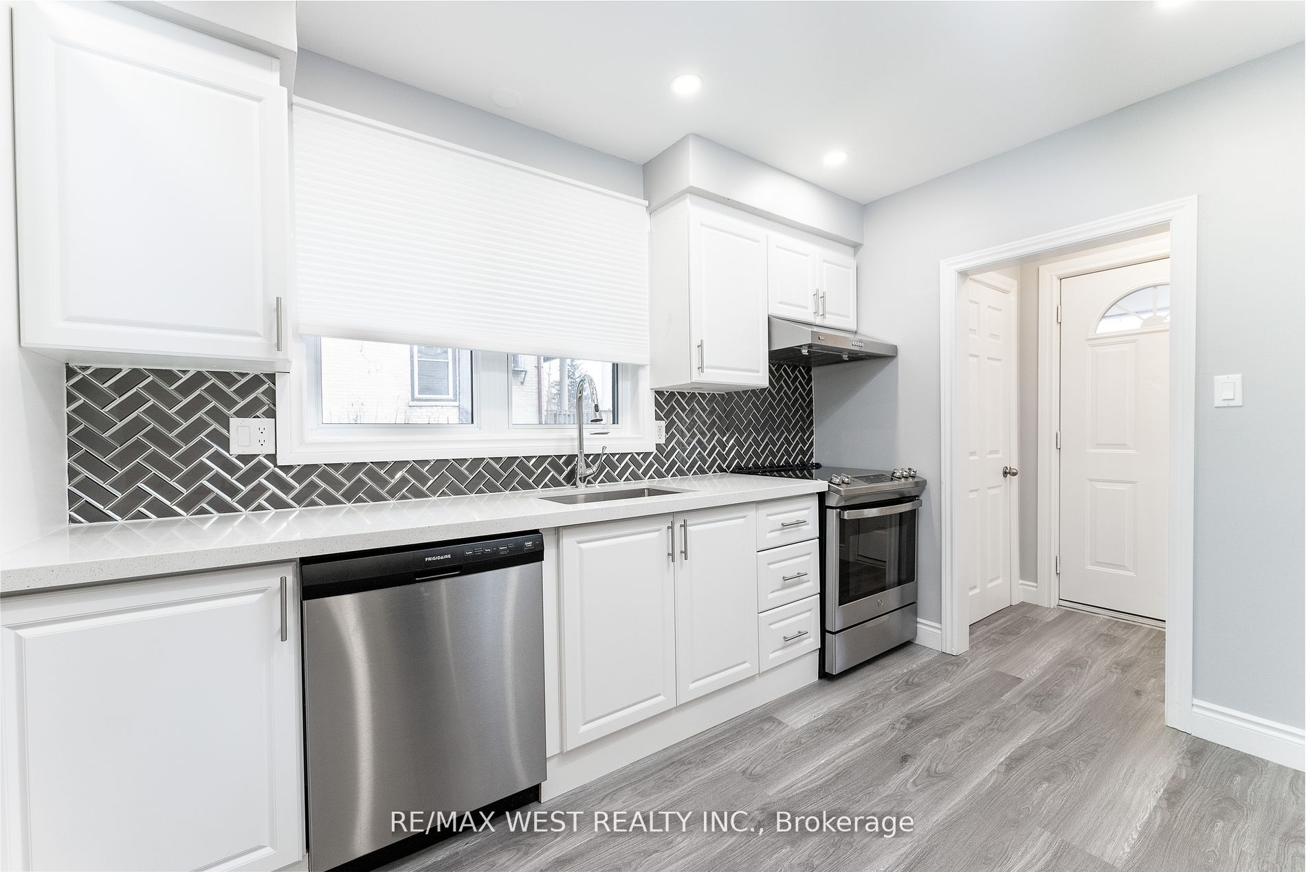 368 Fountain Street Upper Property Photo 9