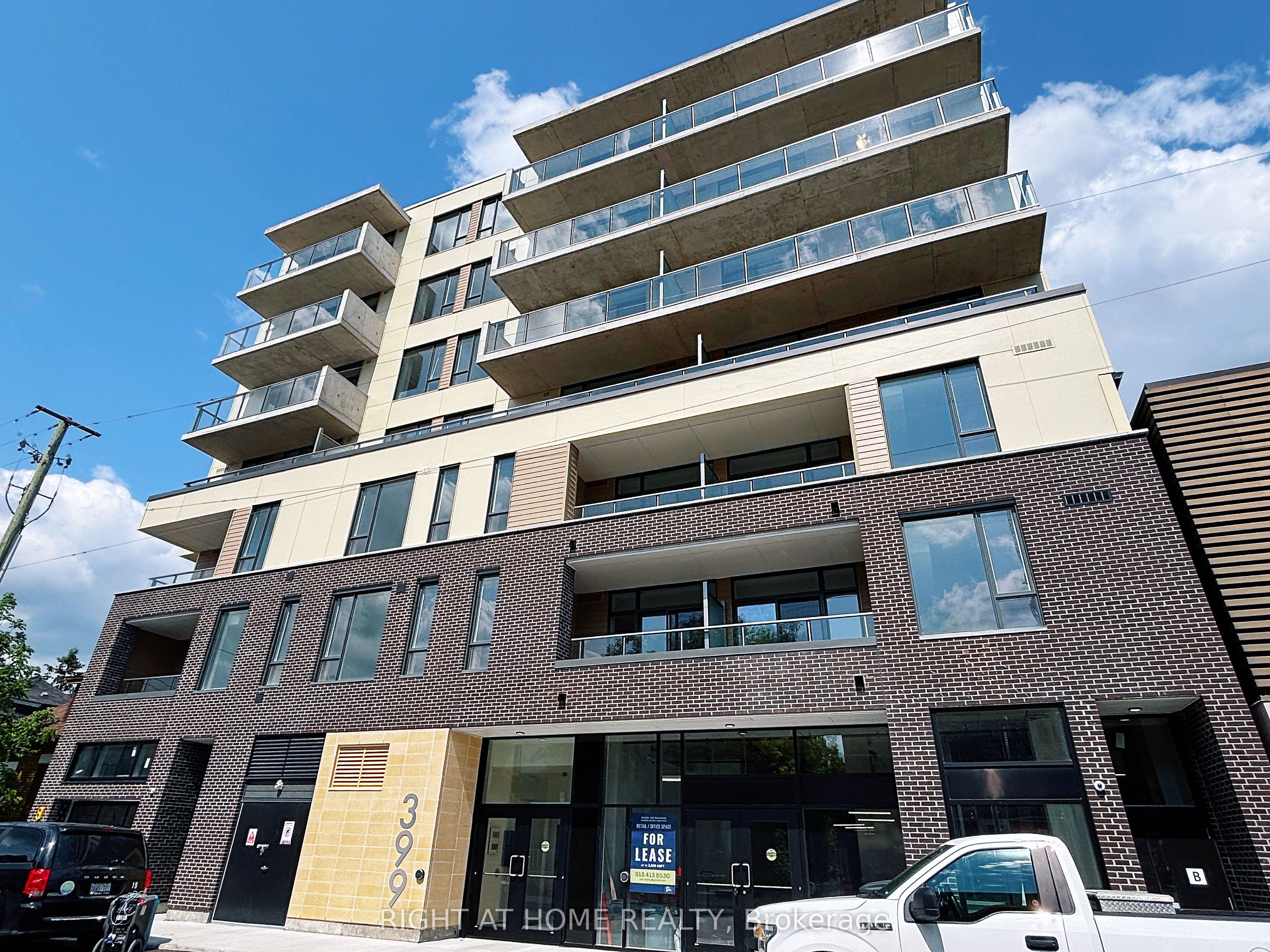 #402 - 399 Winston Avenue