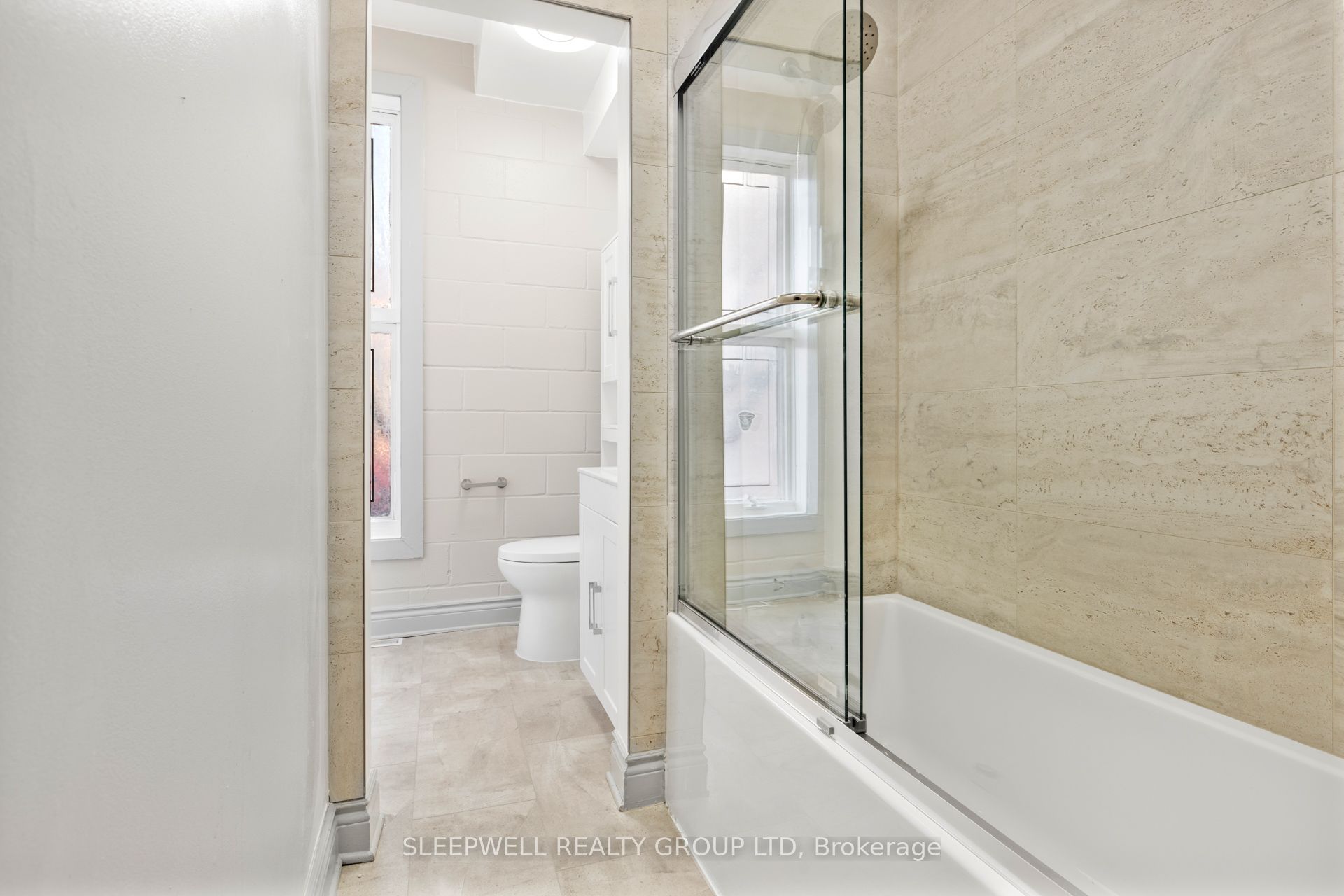 455-457 Somerset Street W Property Photo 11