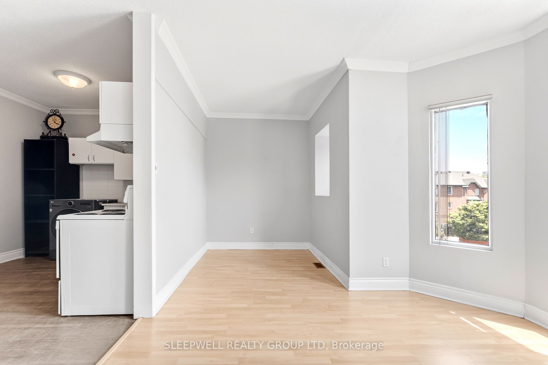 455-457 Somerset Street W Property Photo 16
