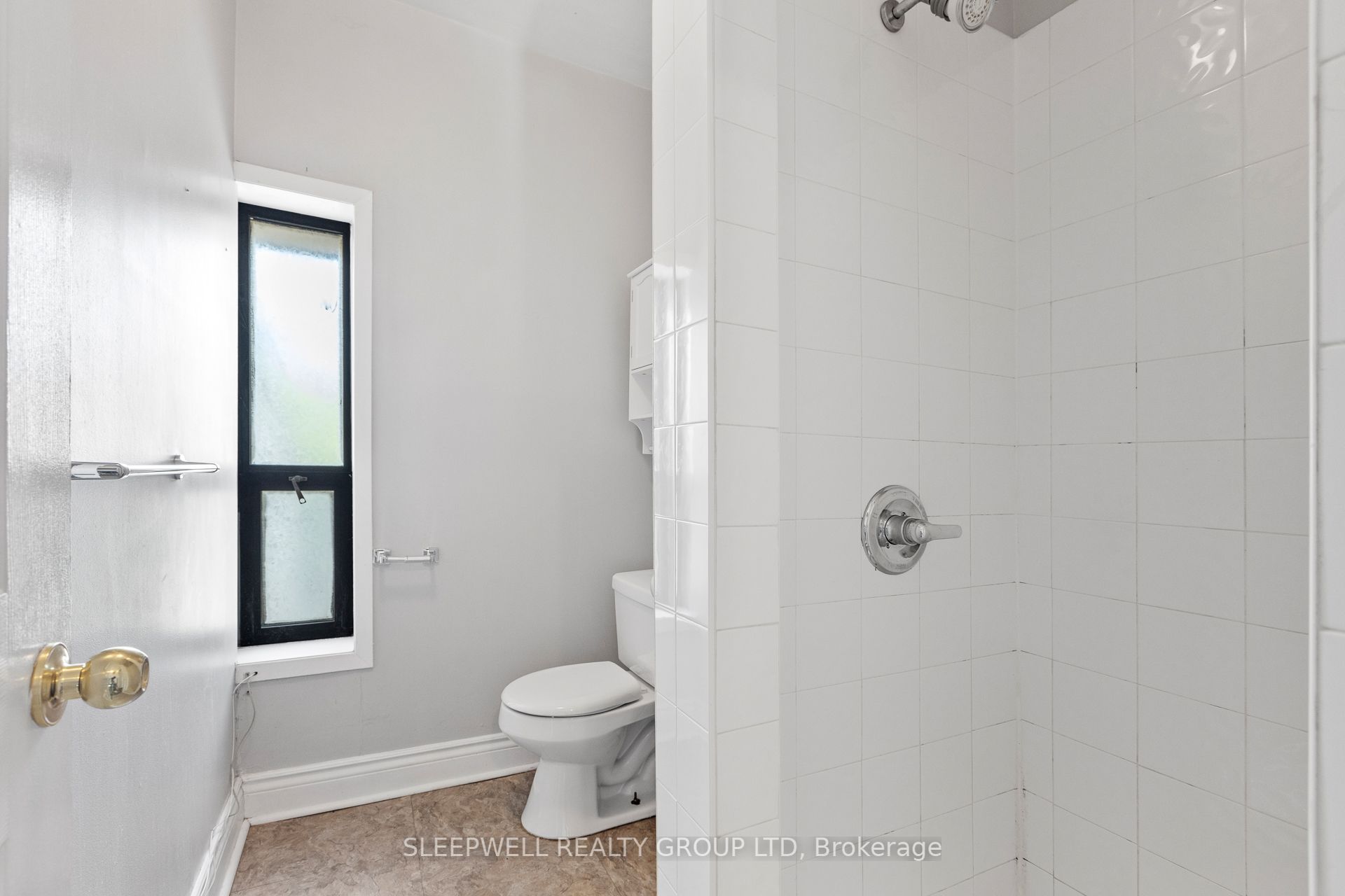 455-457 Somerset Street W Property Photo 19