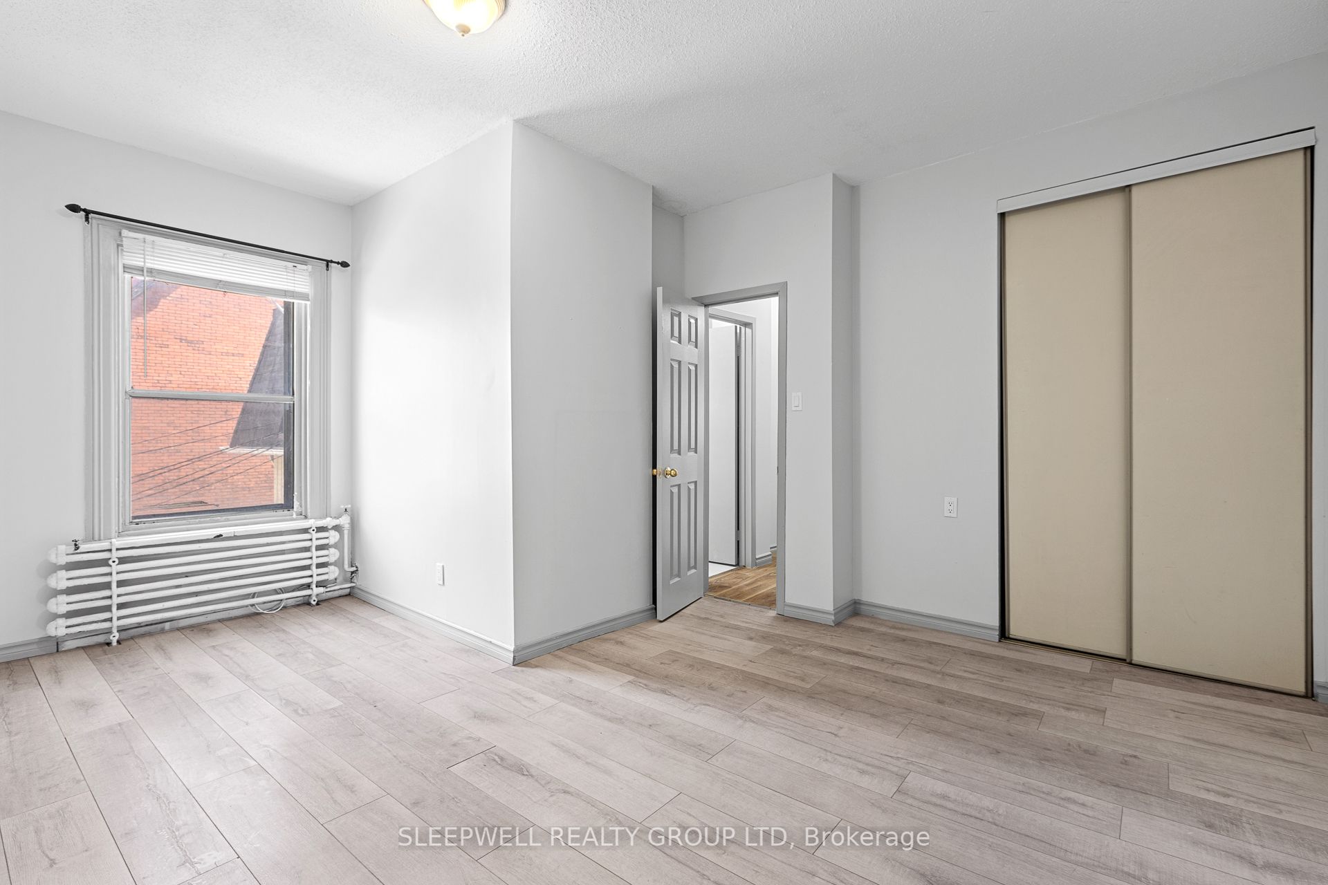 455-457 Somerset Street W Property Photo 30