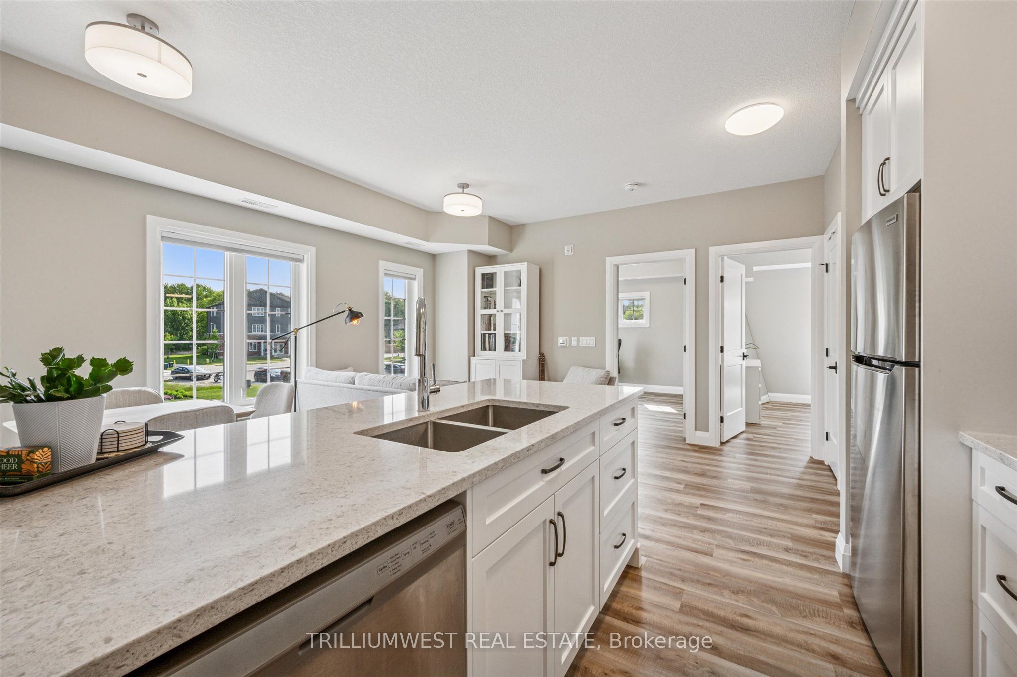 #unit #5 - 25 Murray Court Property Photo 1