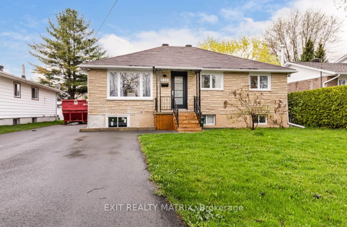 848 Willow Ave Property Photo 1