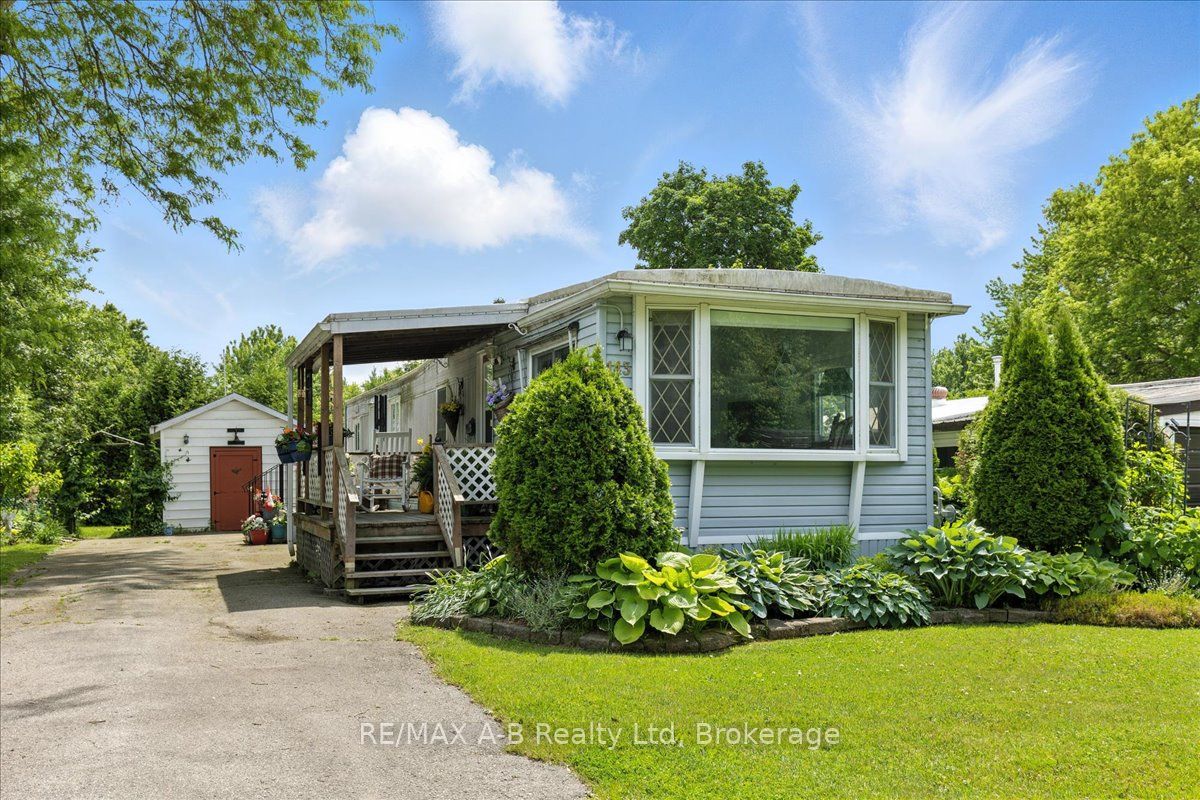 #Crystal Lake - 143 Ash Street Property Photo 1