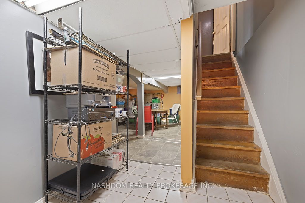 23 Fairleigh Avenue N Property Photo 30