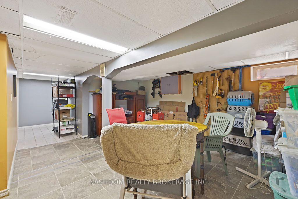 23 Fairleigh Avenue N Property Photo 32