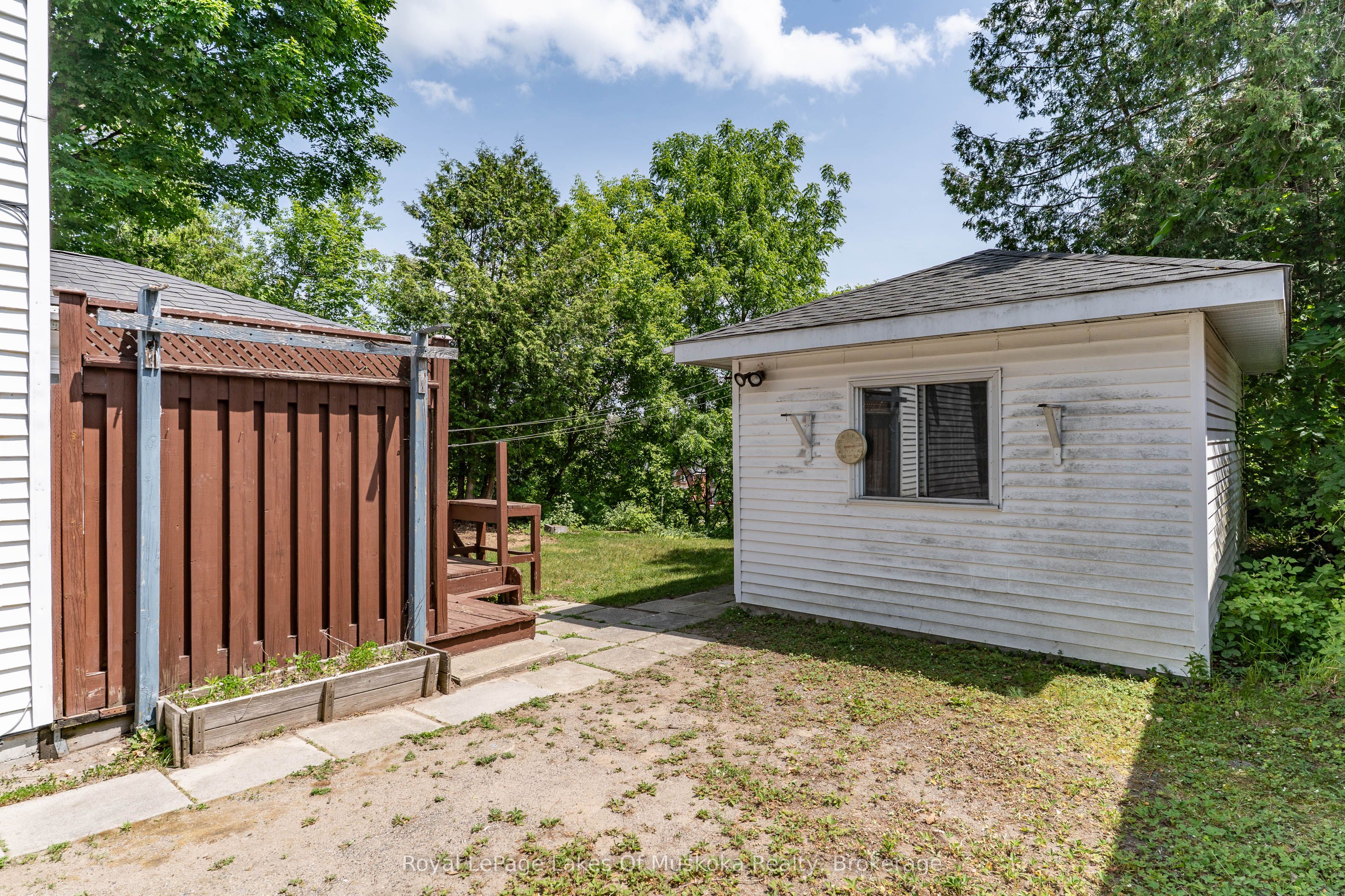 156 Dill Street Property Photo 25