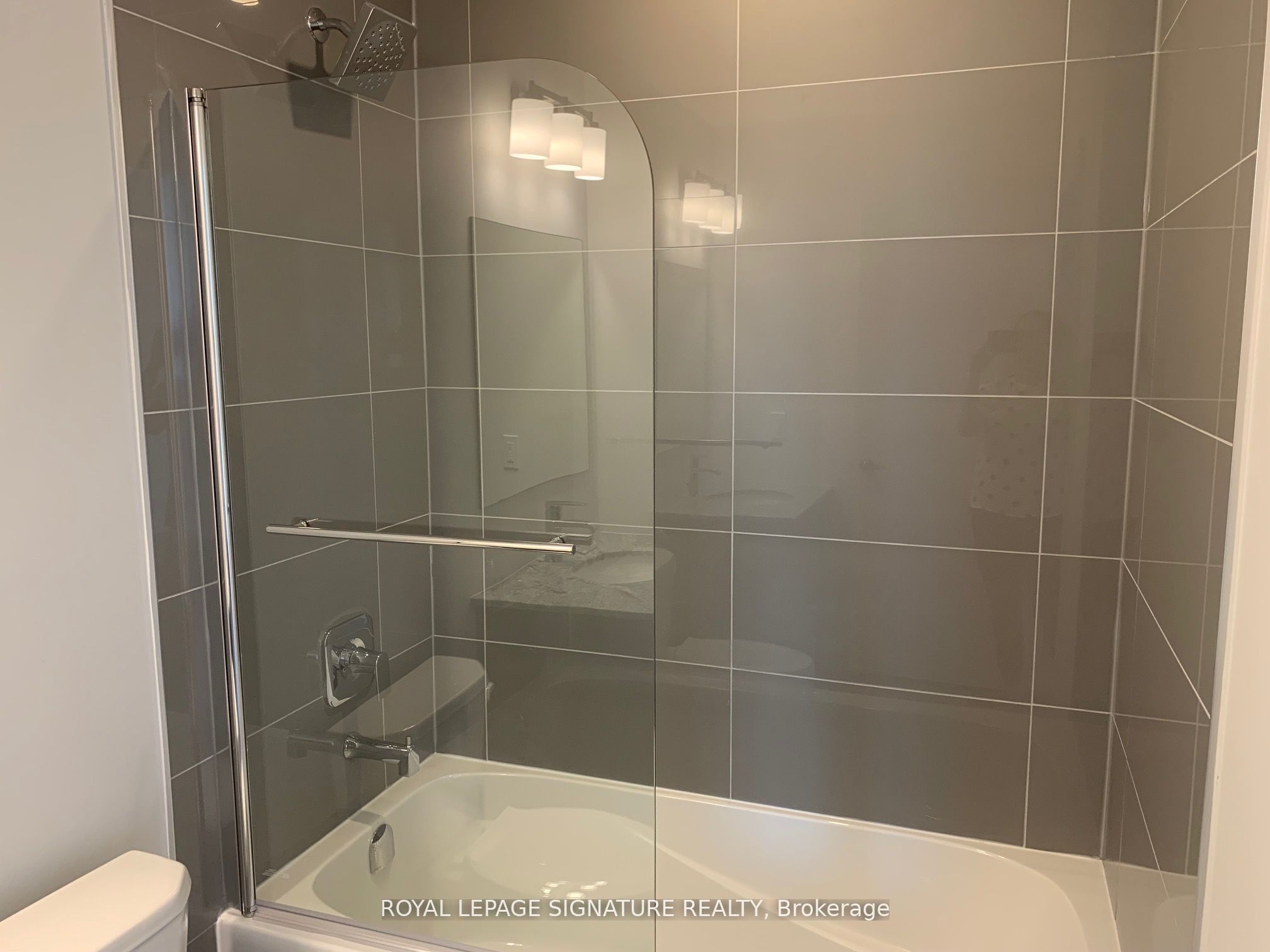 104 Garment Street 1602 Property Photo 12