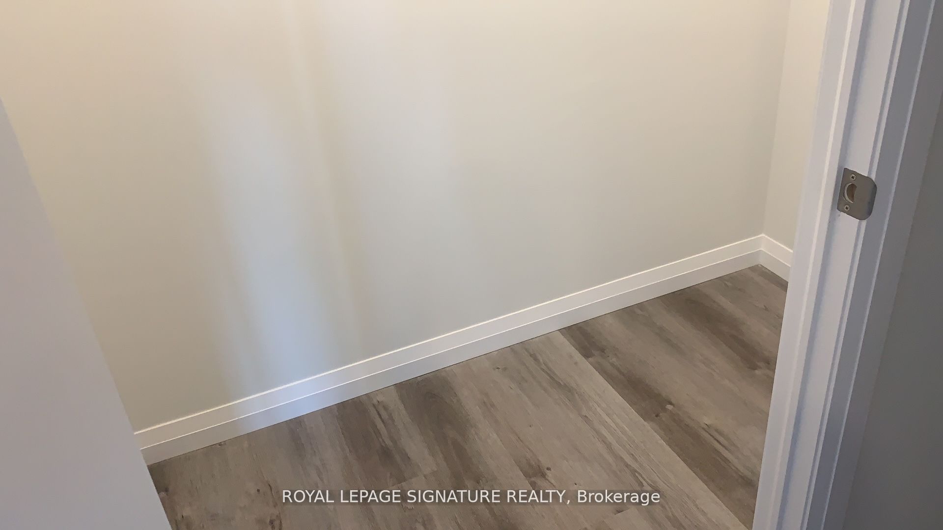 104 Garment Street 1602 Property Photo 14