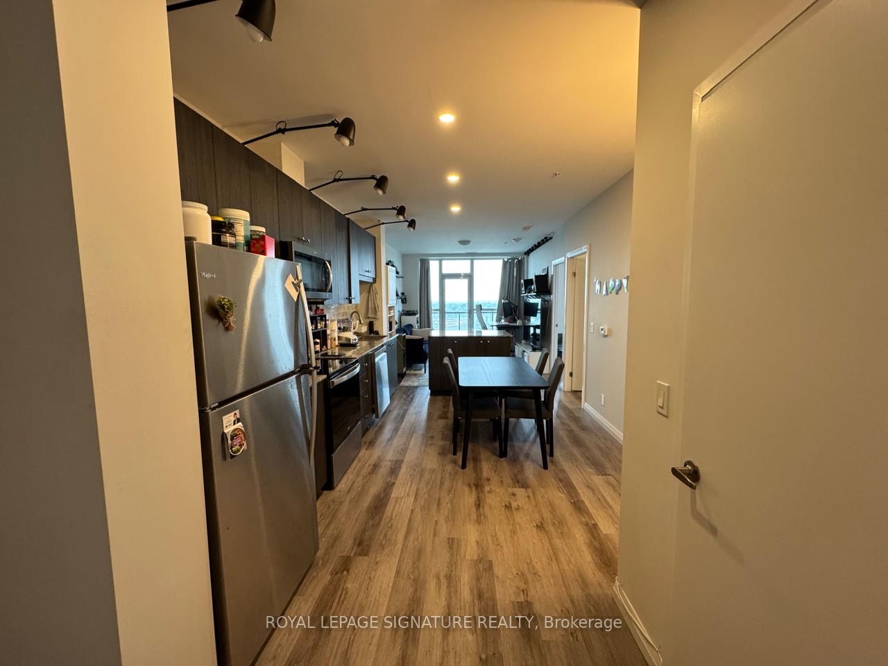 104 Garment Street 1602 Property Photo 32