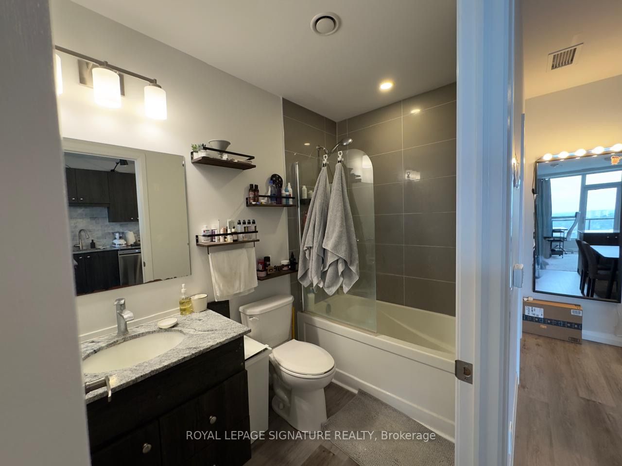 104 Garment Street 1602 Property Photo 41