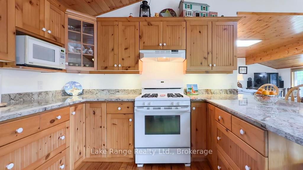 269 Huron Road Property Photo 9