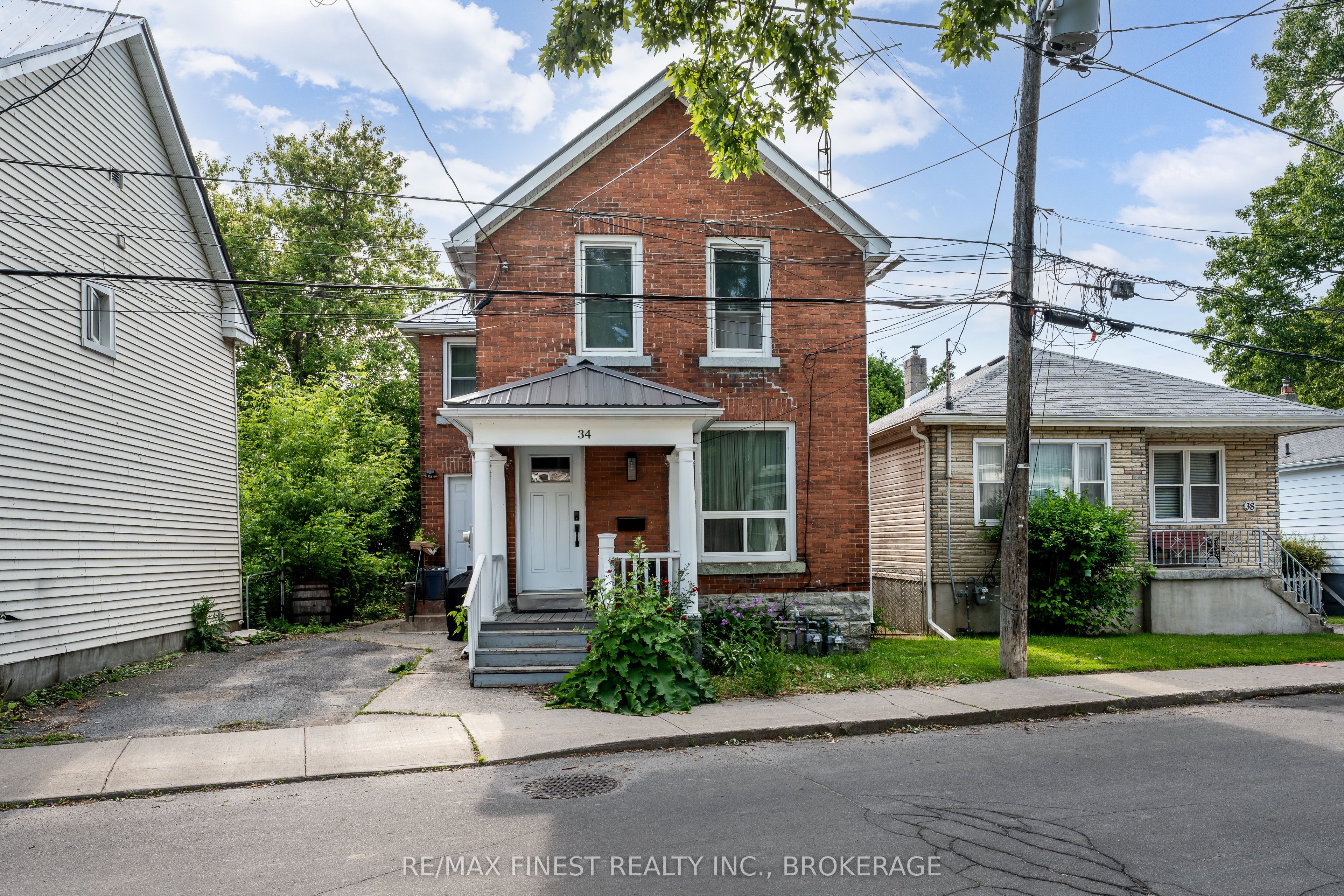 34 Main St Property Photo 1