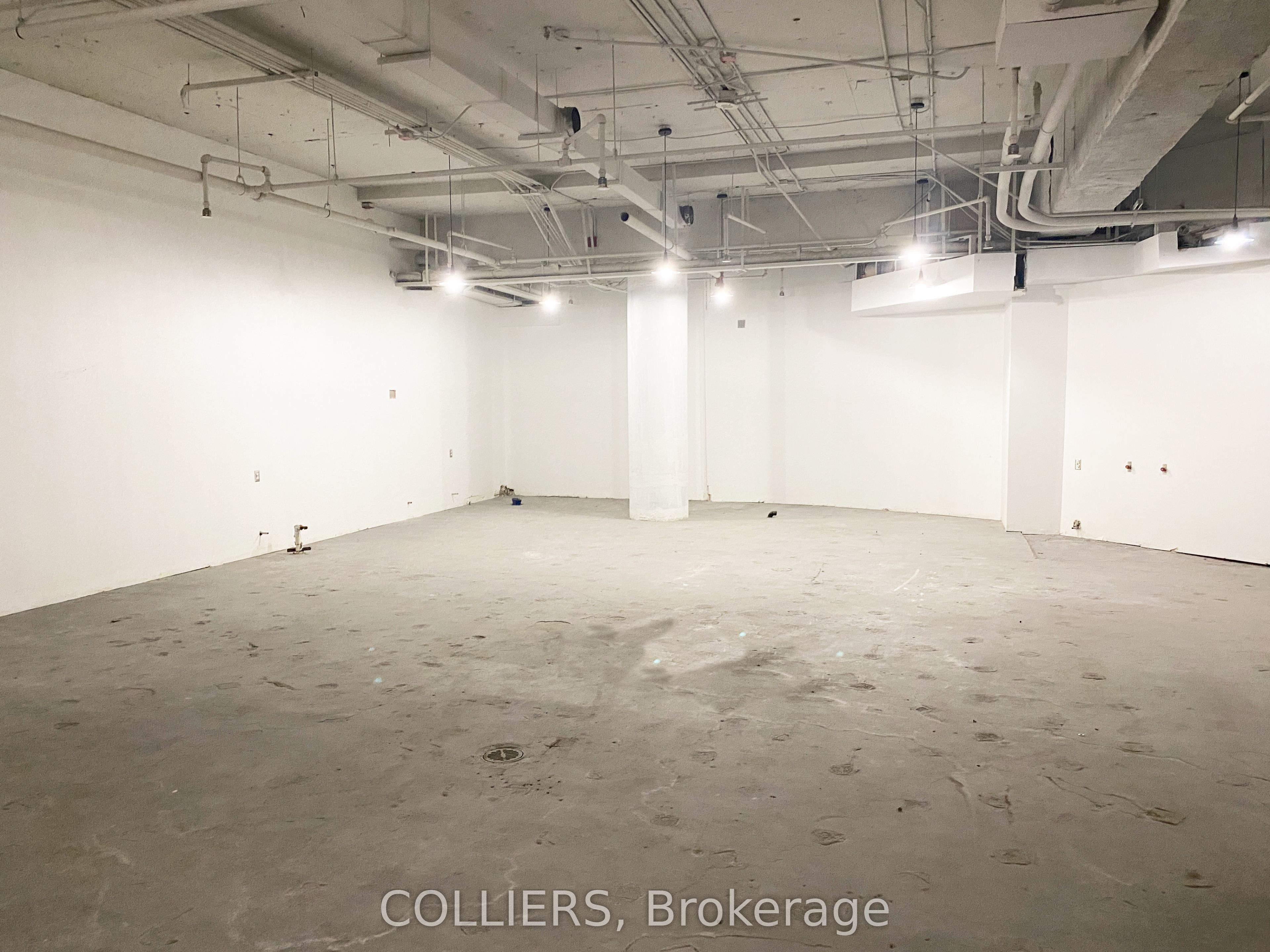 99 Bank Street B-101 Property Photo 3