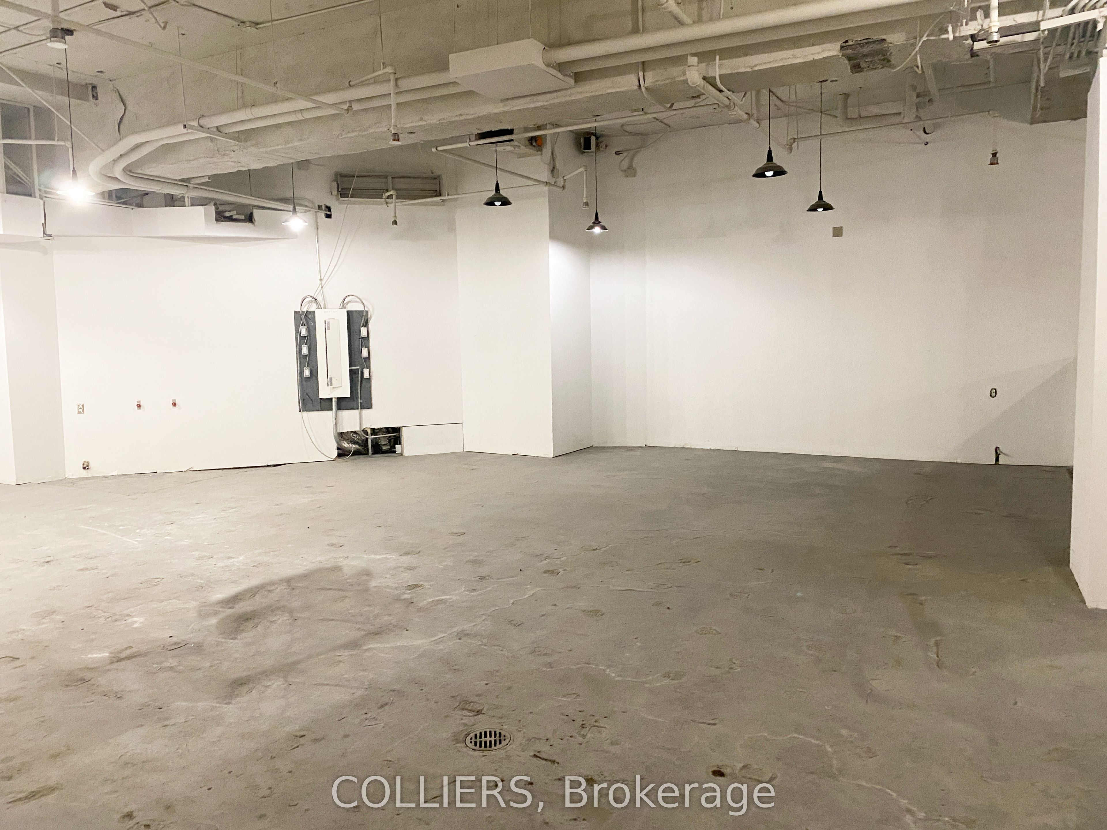 99 Bank Street B-101 Property Photo 4