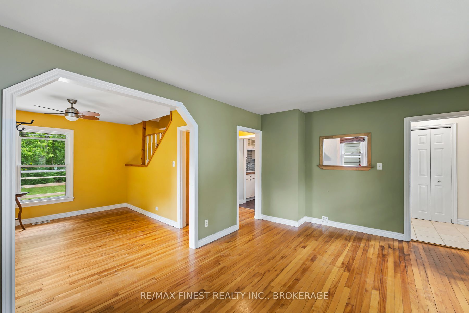 226 Simcoe Street Property Photo 19
