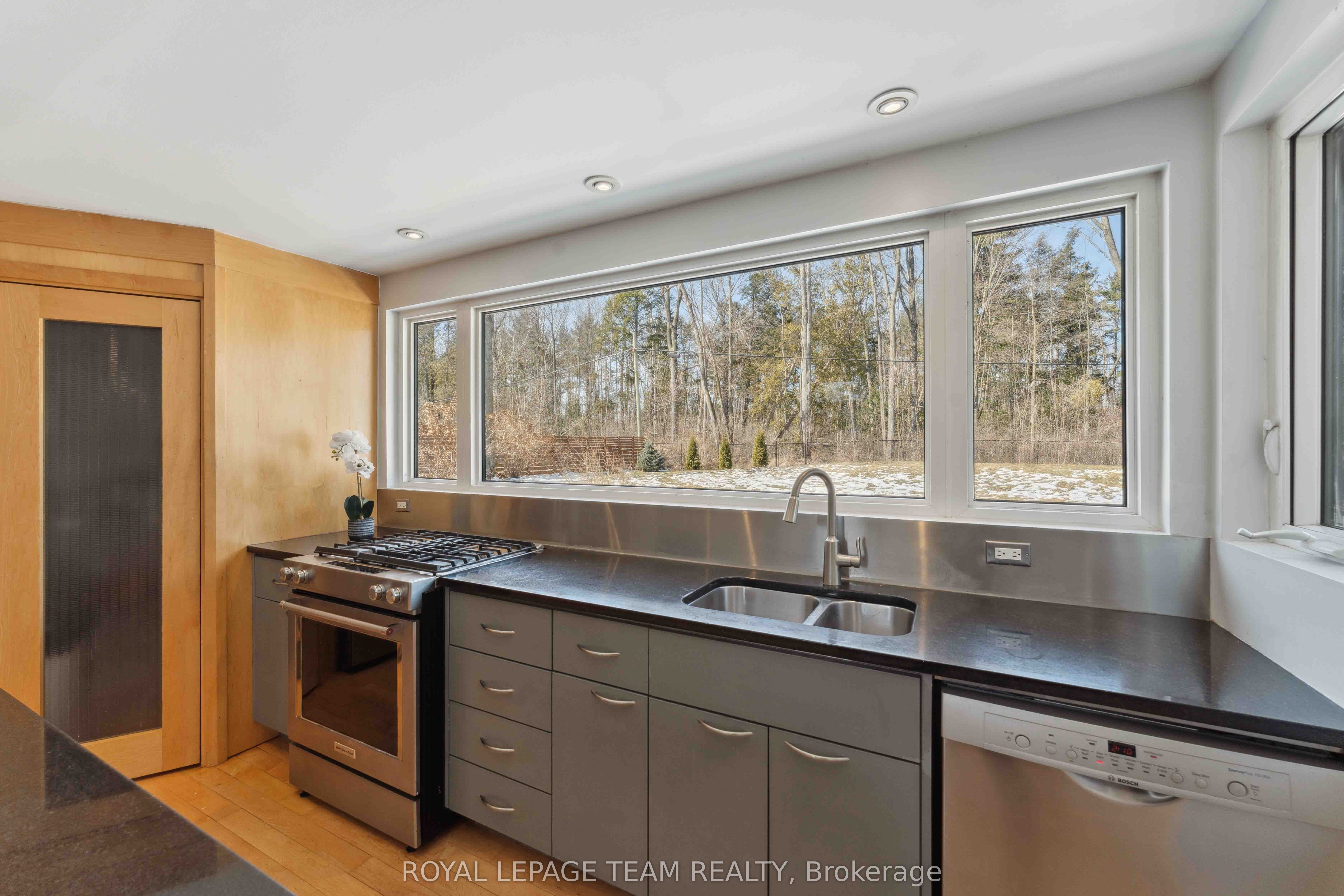 9 Burnbank Street Property Photo 11