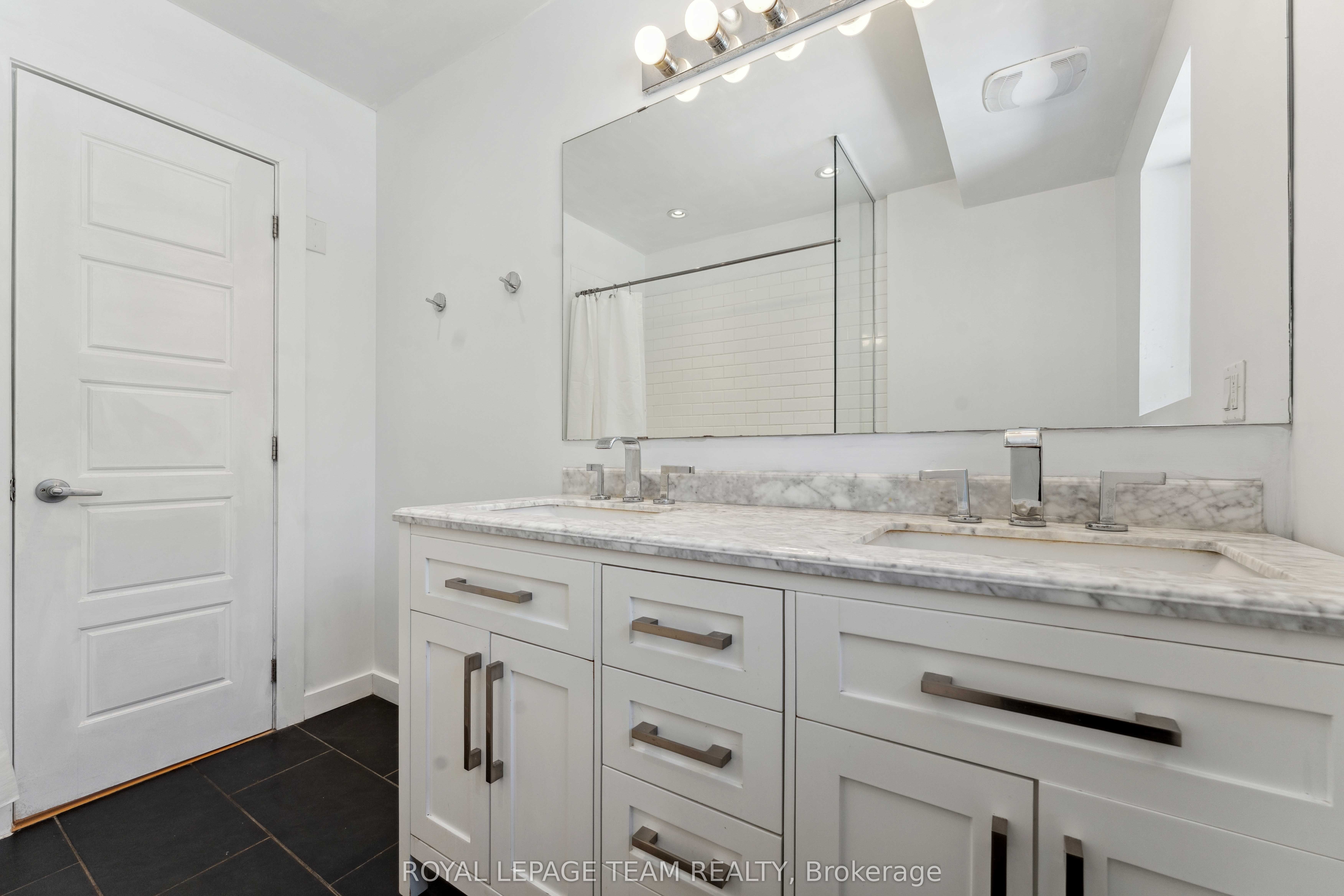 9 Burnbank Street Property Photo 37