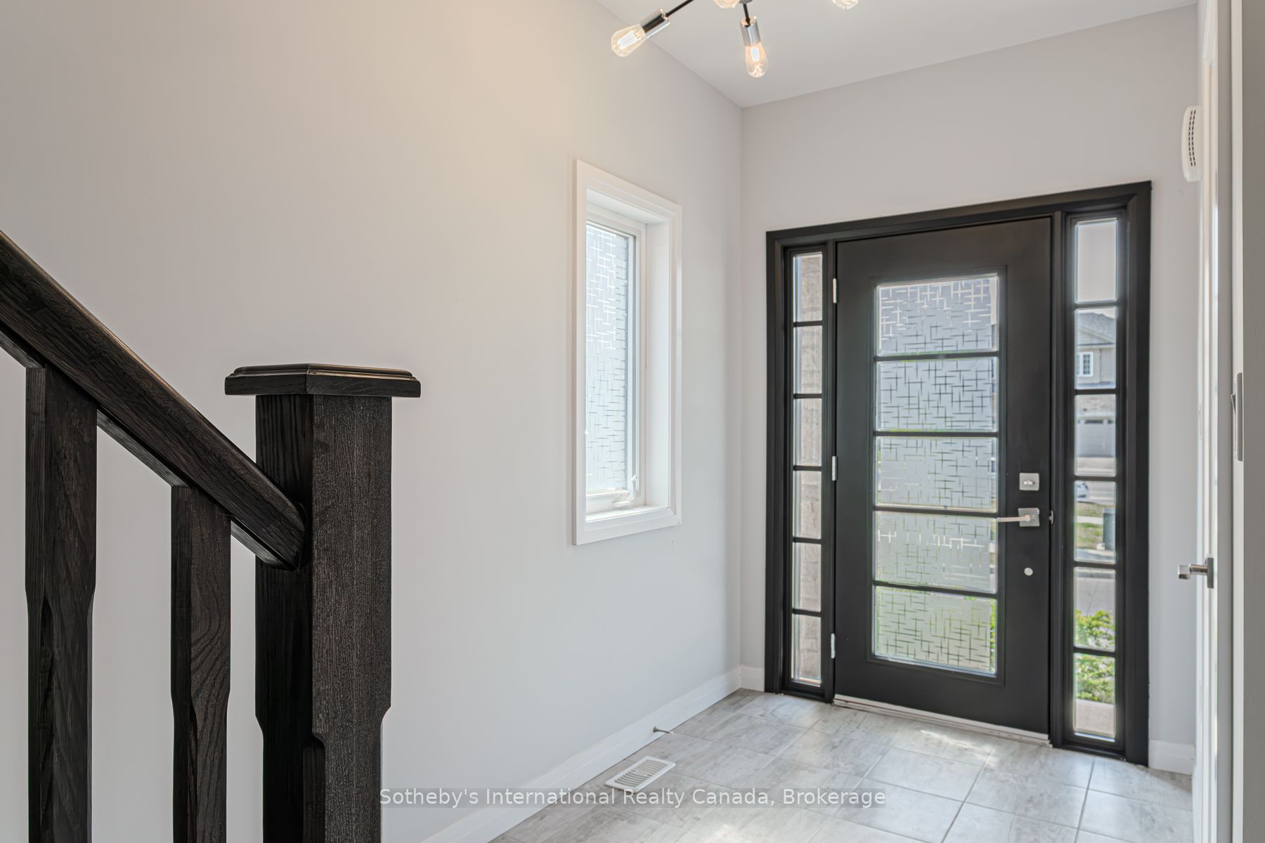 520 Grey Street 39 Property Photo 4