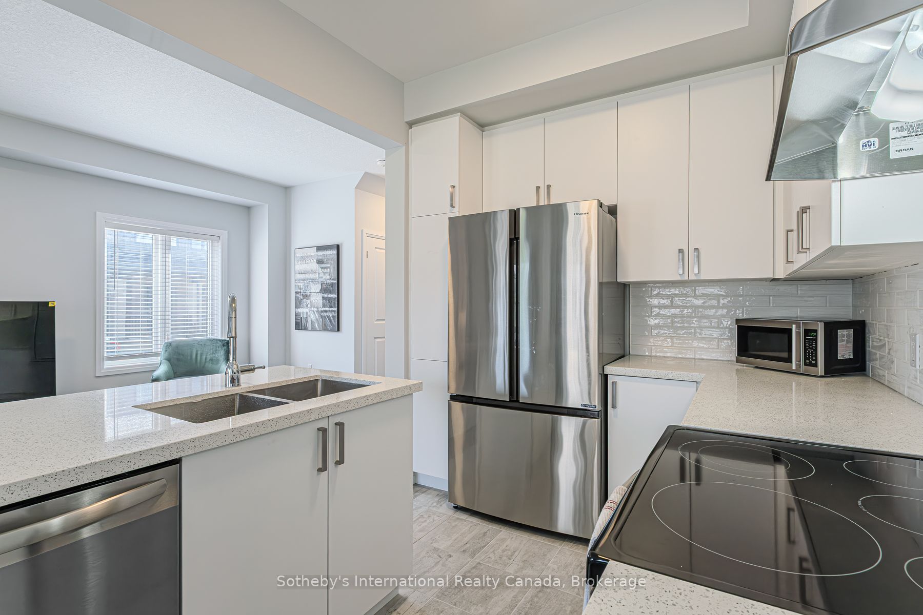 520 Grey Street 39 Property Photo 14
