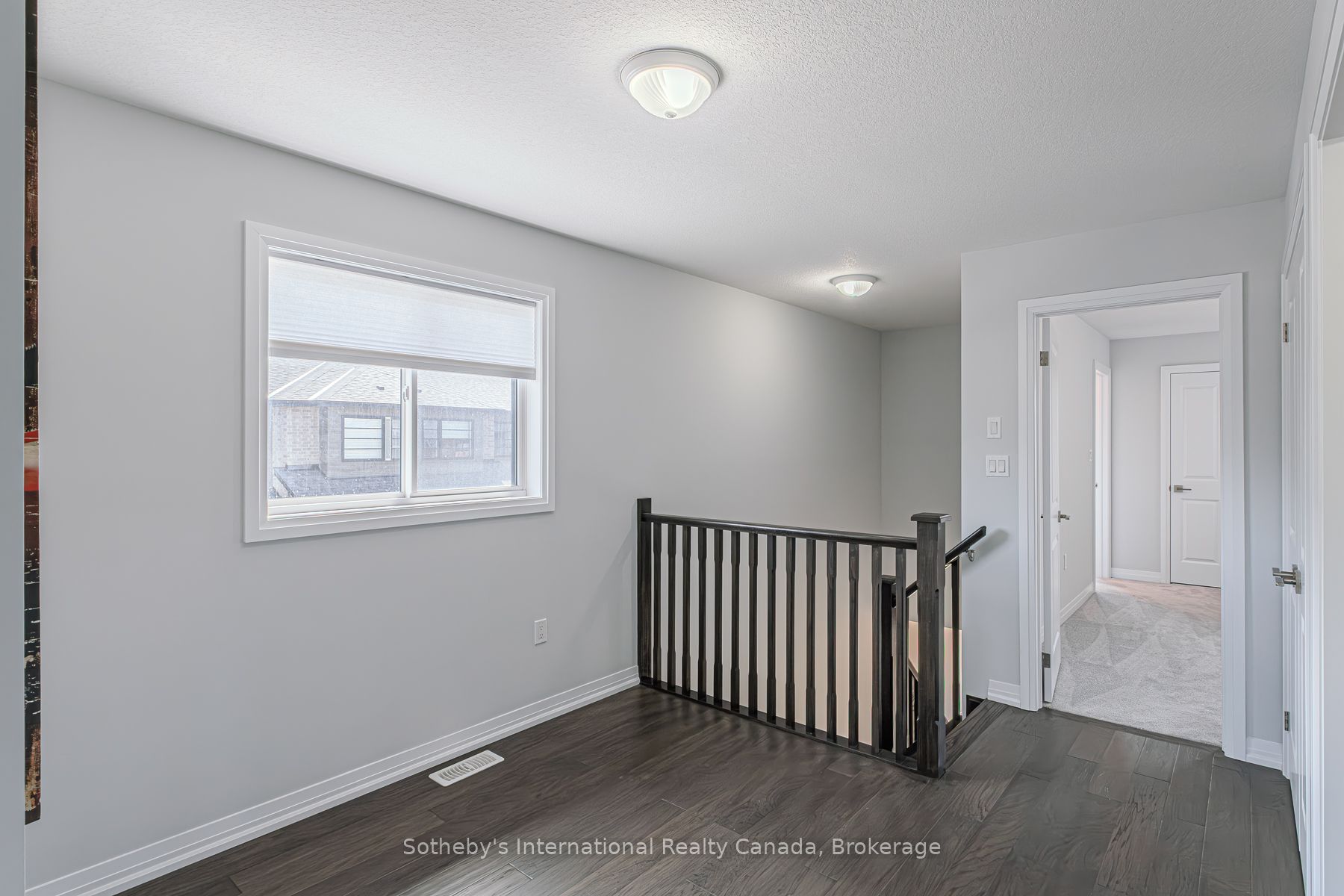 520 Grey Street 39 Property Photo 15