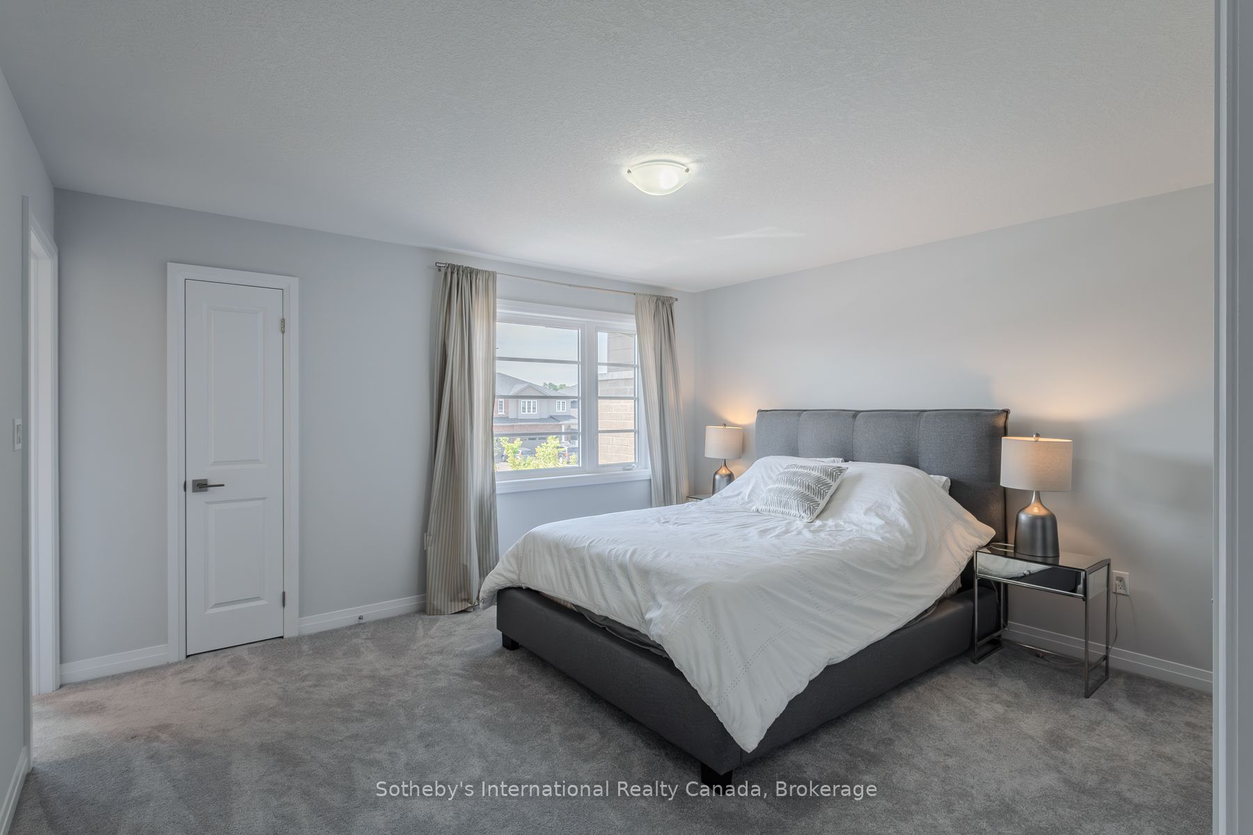 520 Grey Street 39 Property Photo 17