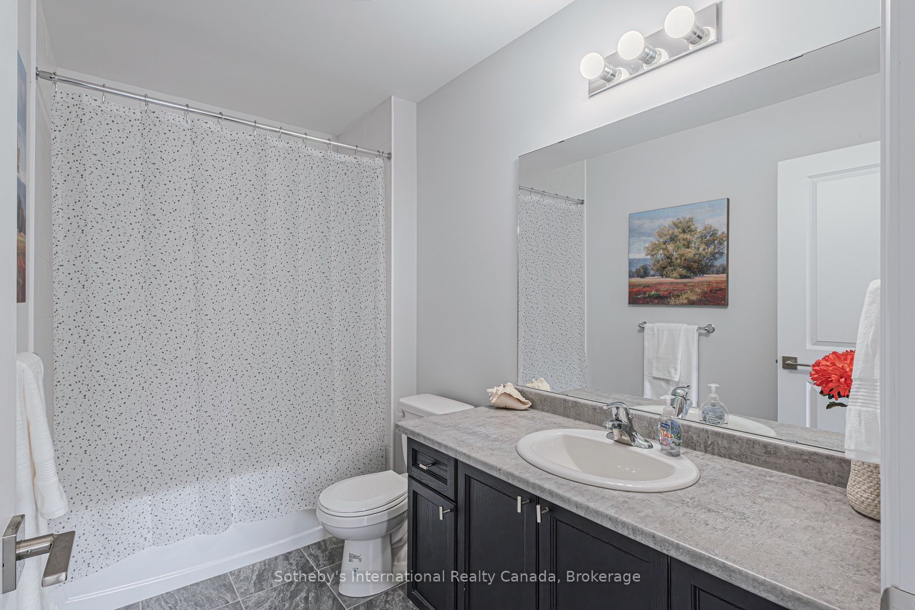 520 Grey Street 39 Property Photo 22