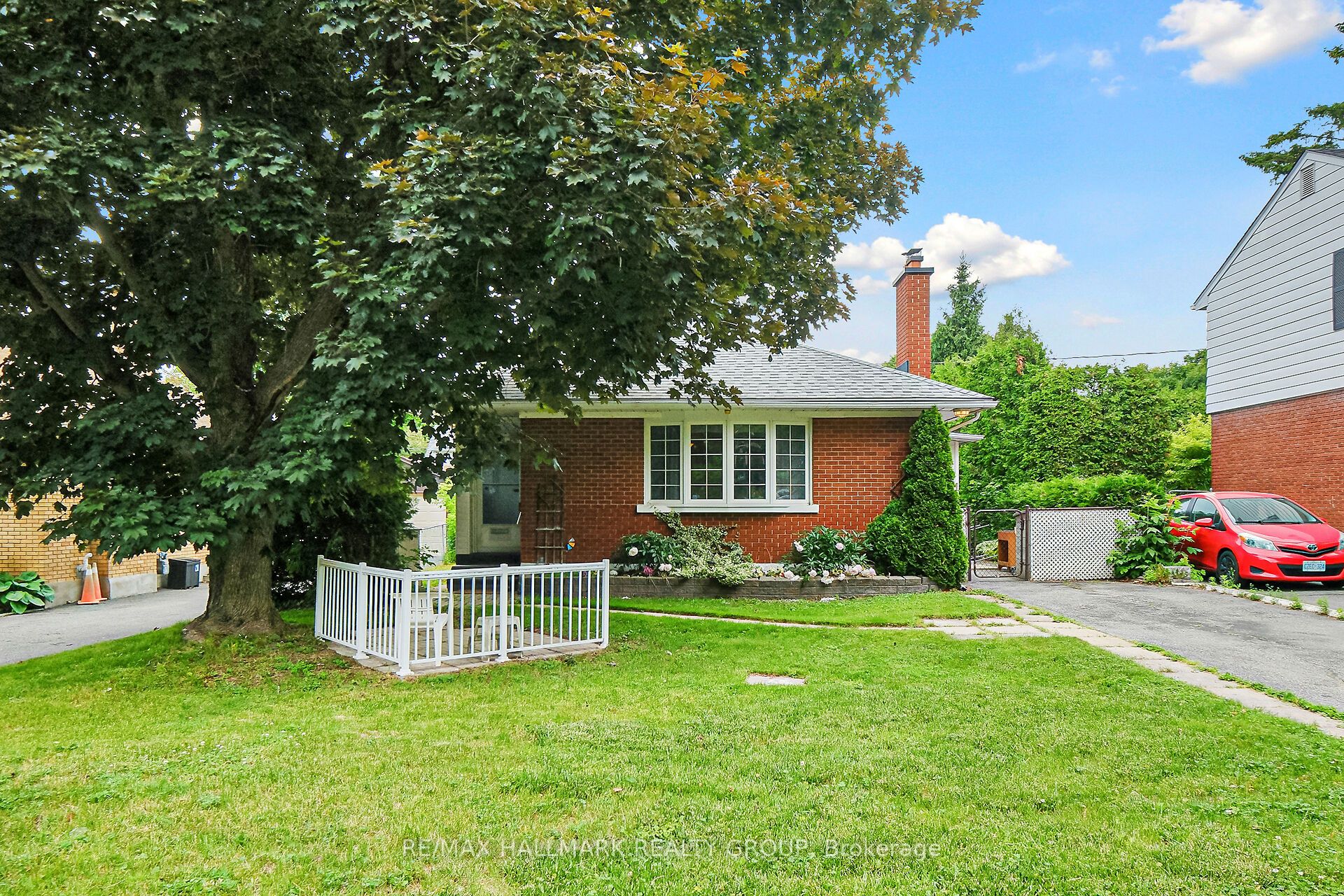151 Fanshaw Ave
