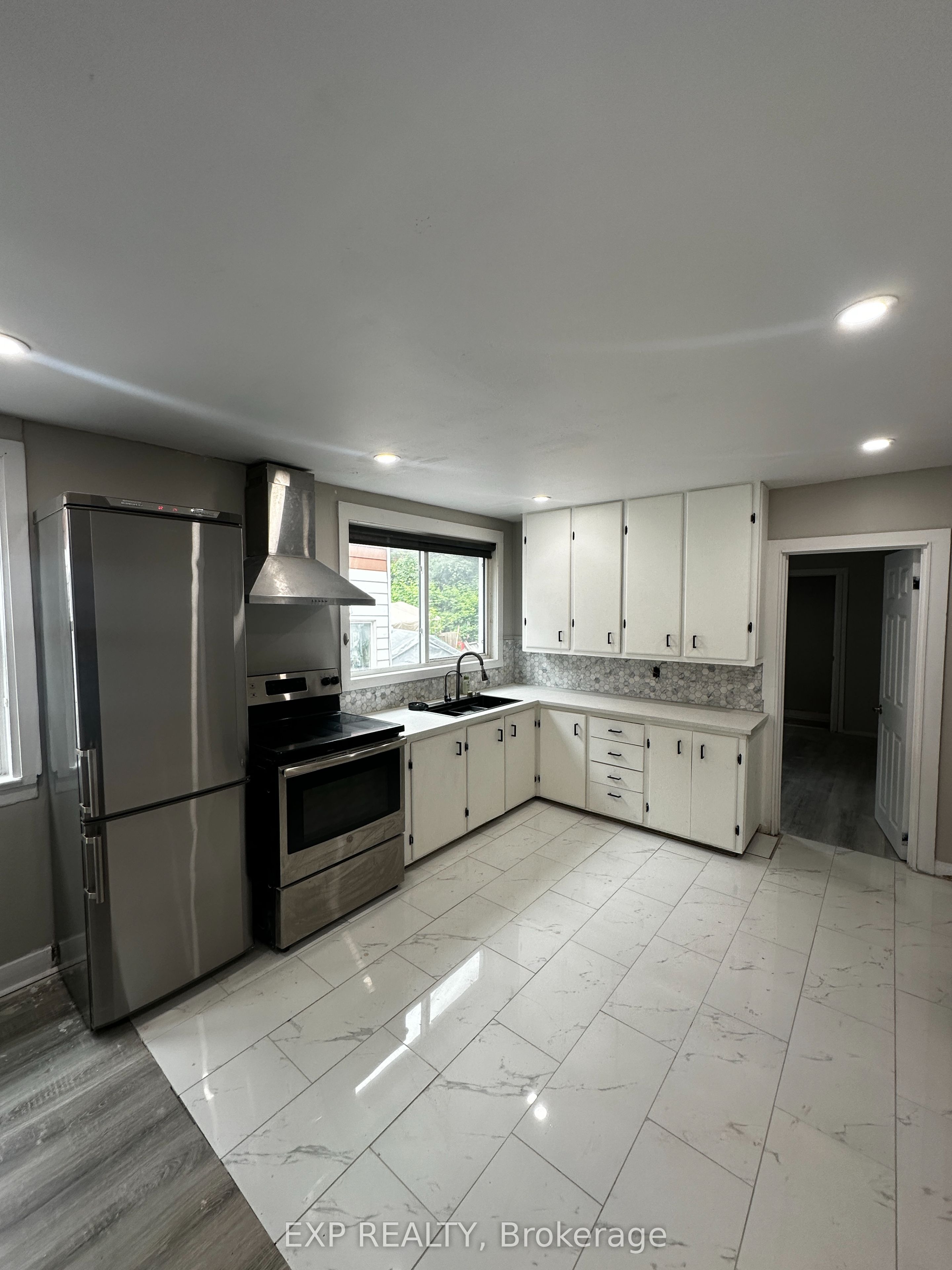 267 Lalemant Street Property Photo 6