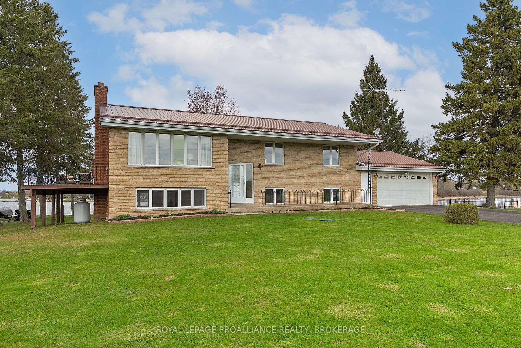 143 Clark Drive Property Photo 6