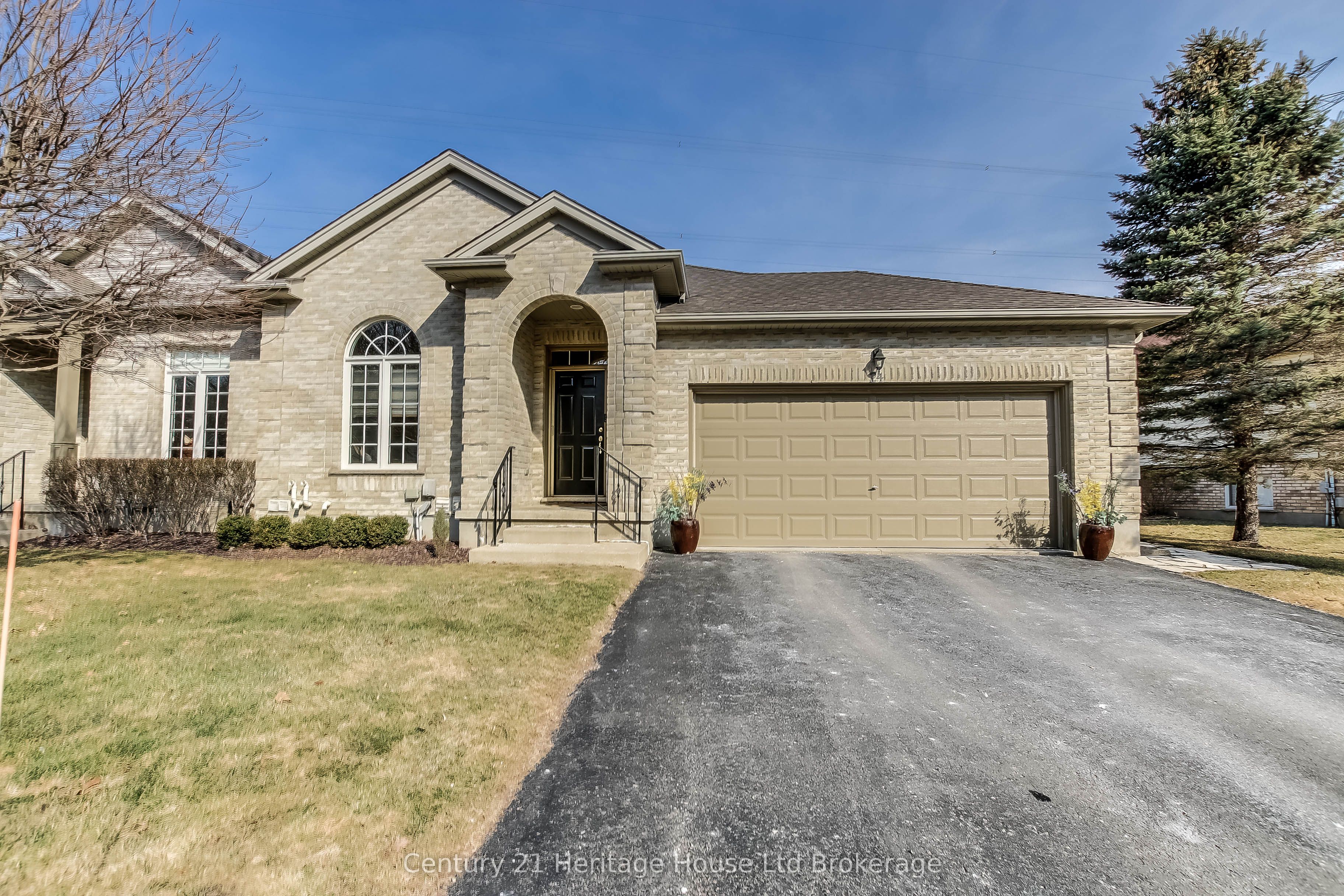 87 Donker Drive 24 Property Photo 1