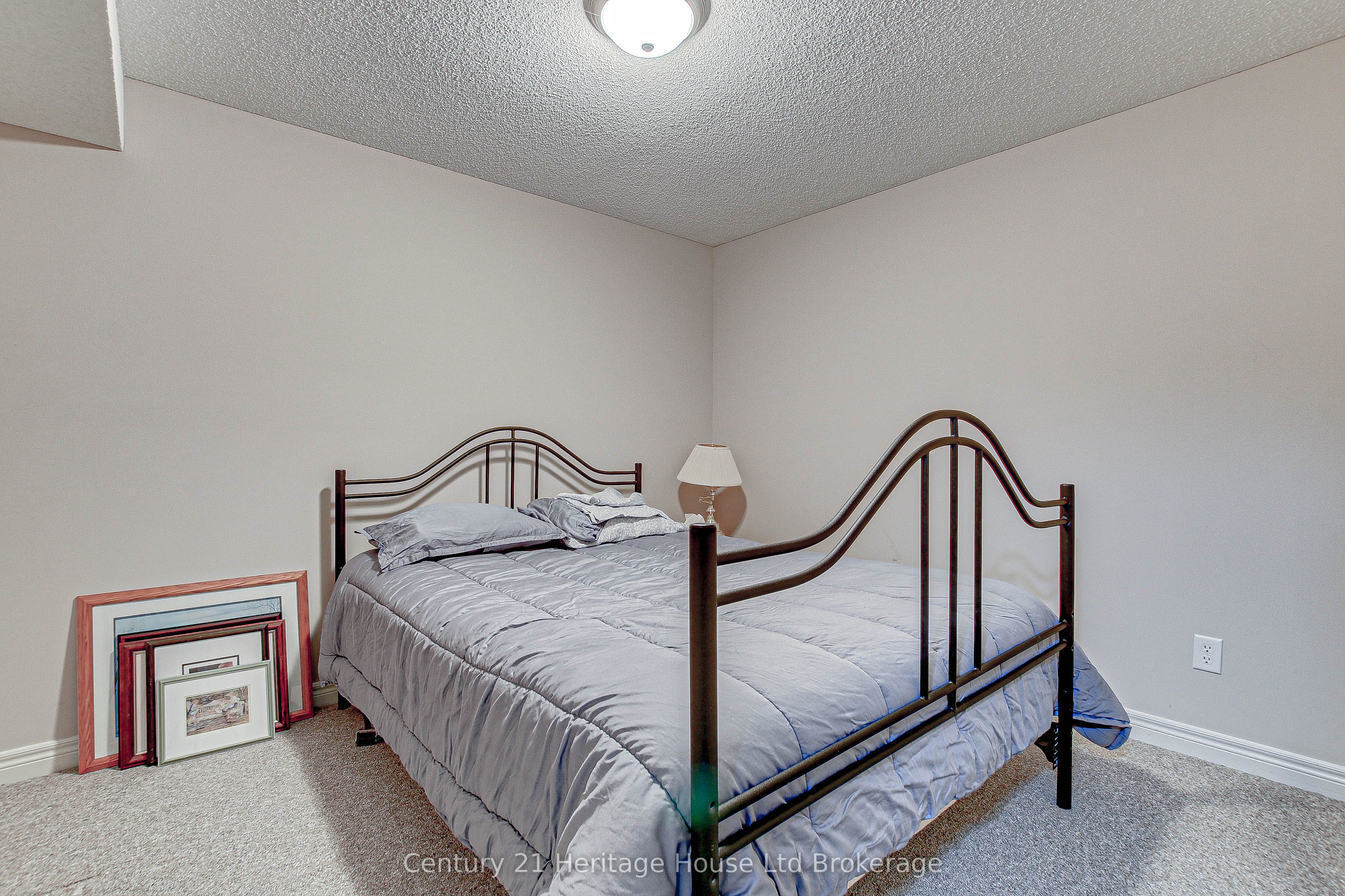 87 Donker Drive 24 Property Photo 22