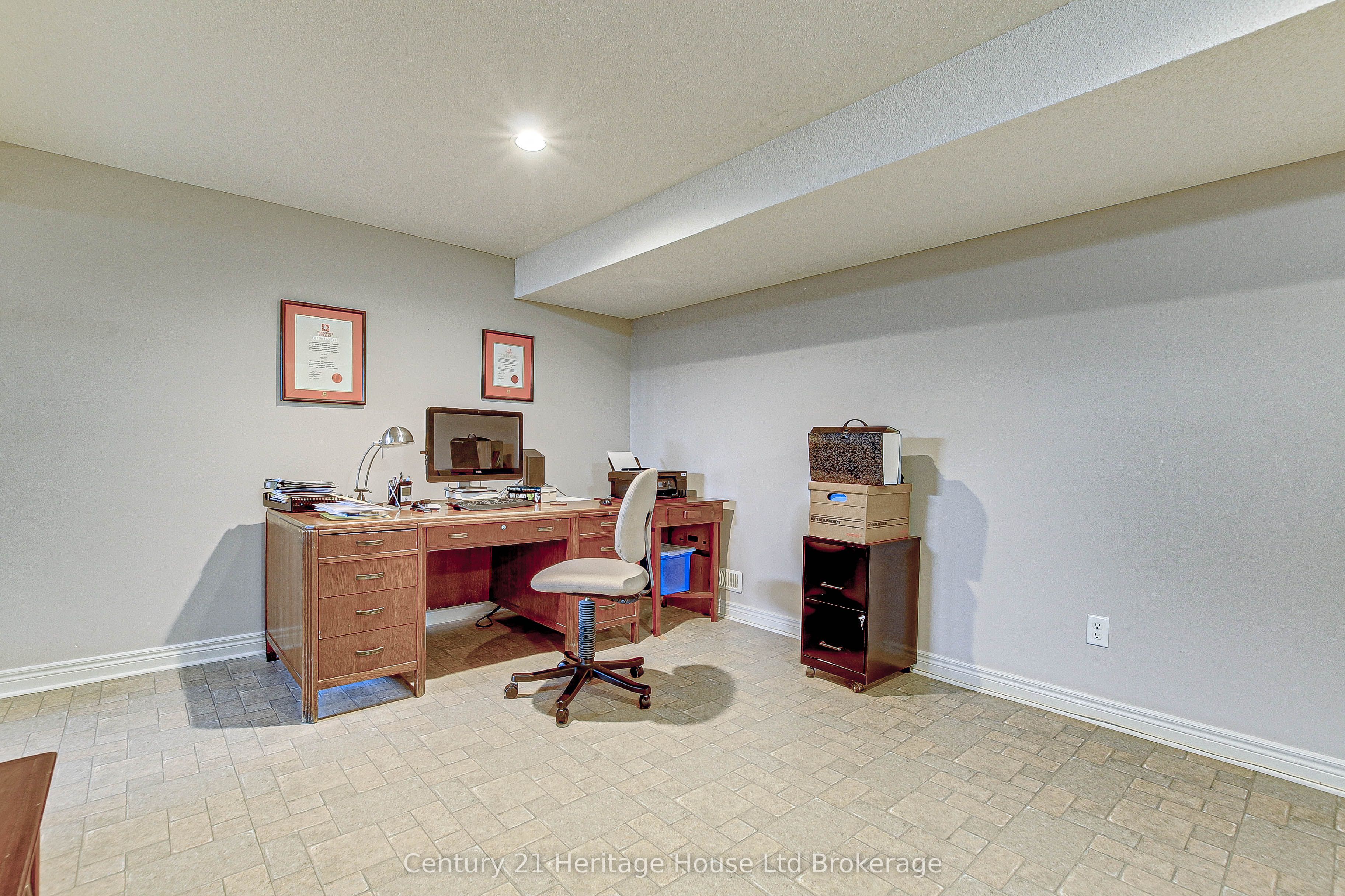 87 Donker Drive 24 Property Photo 26